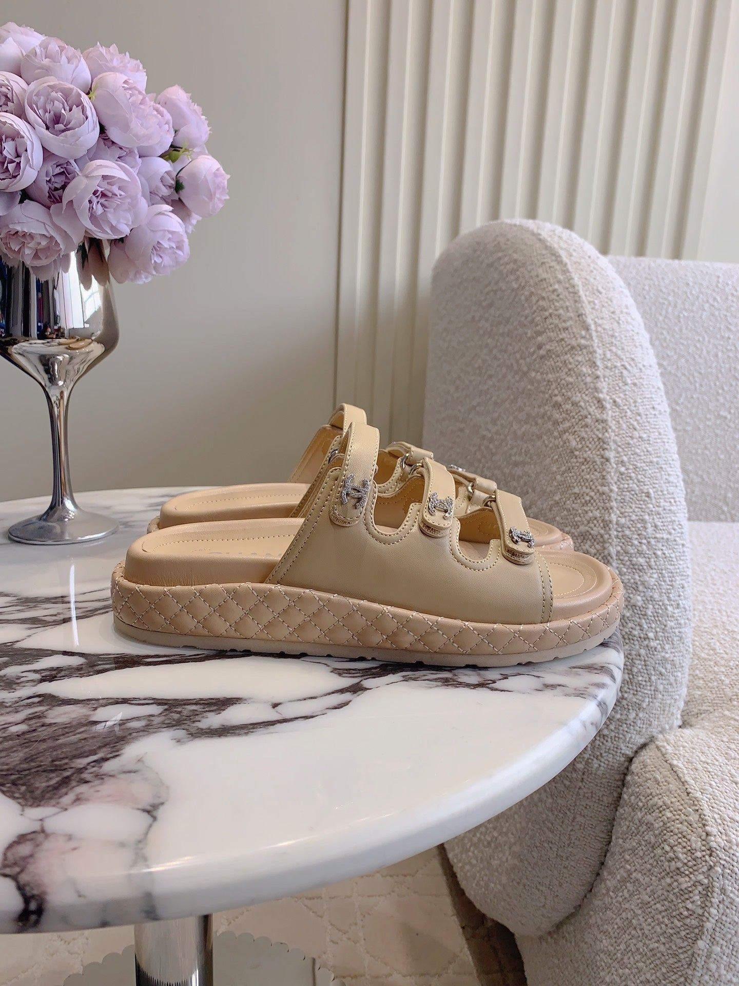 CC Slippers Beige Lambskin 145355