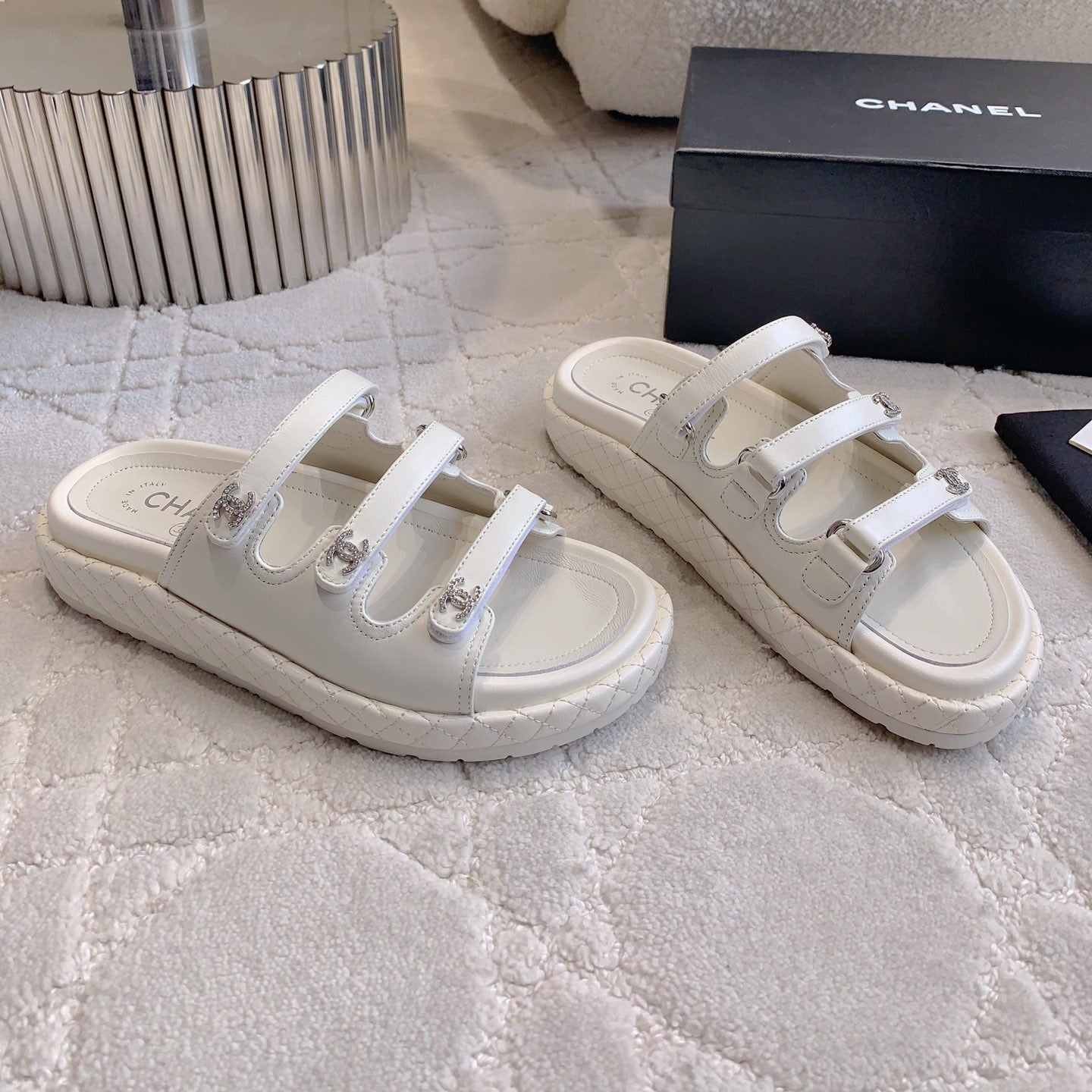 CC Slippers White Lambskin 145356