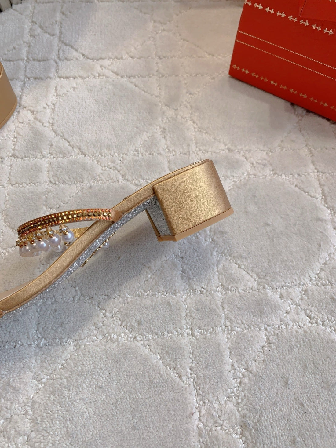 RC Pearl Slippers Gold Sheepskin 328433