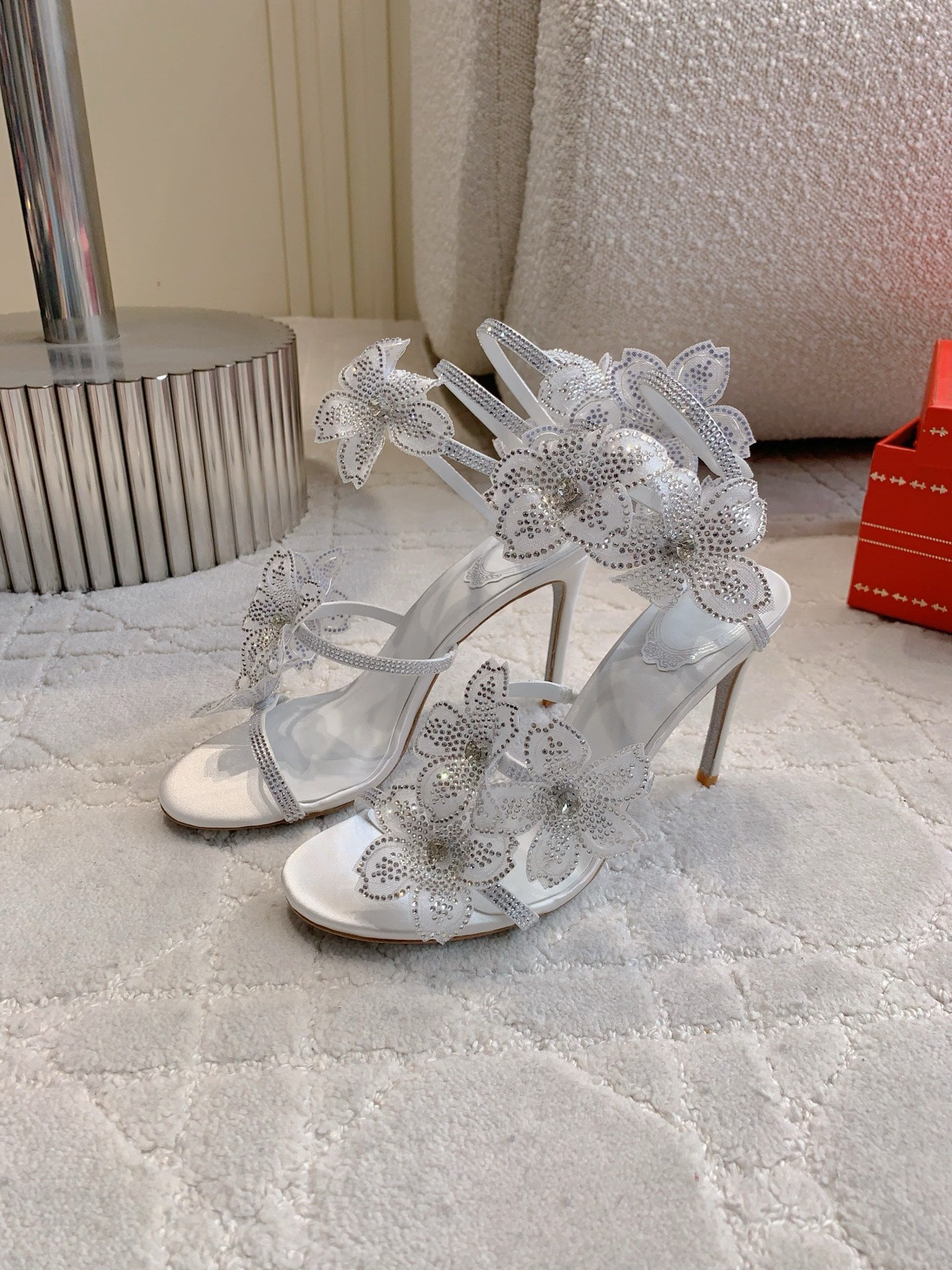 RC Flower Sandals Silver Sheepskin Rhinestones 328468