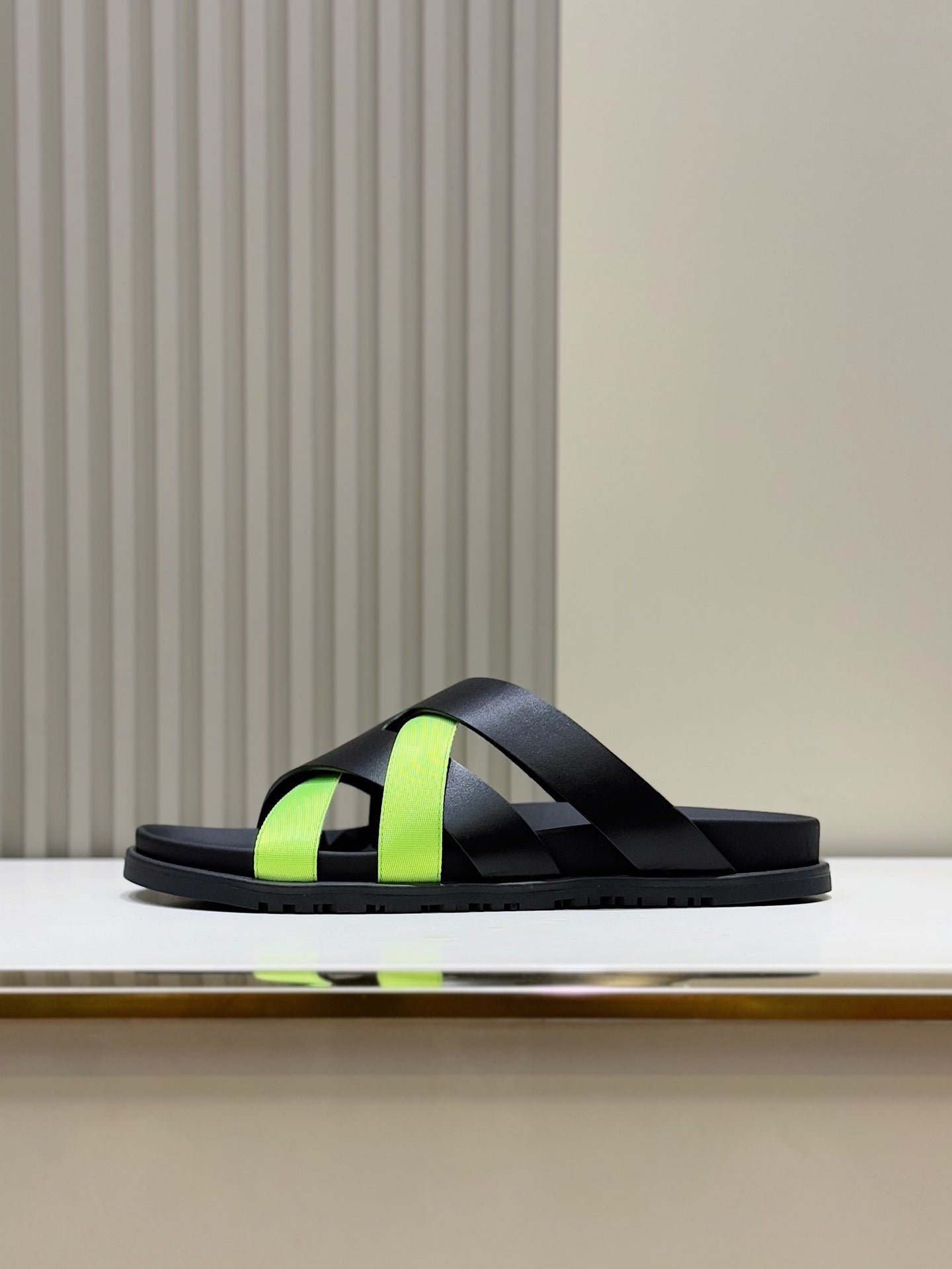 HM Men's Kazimir Slide Black Green Calfskin 562770