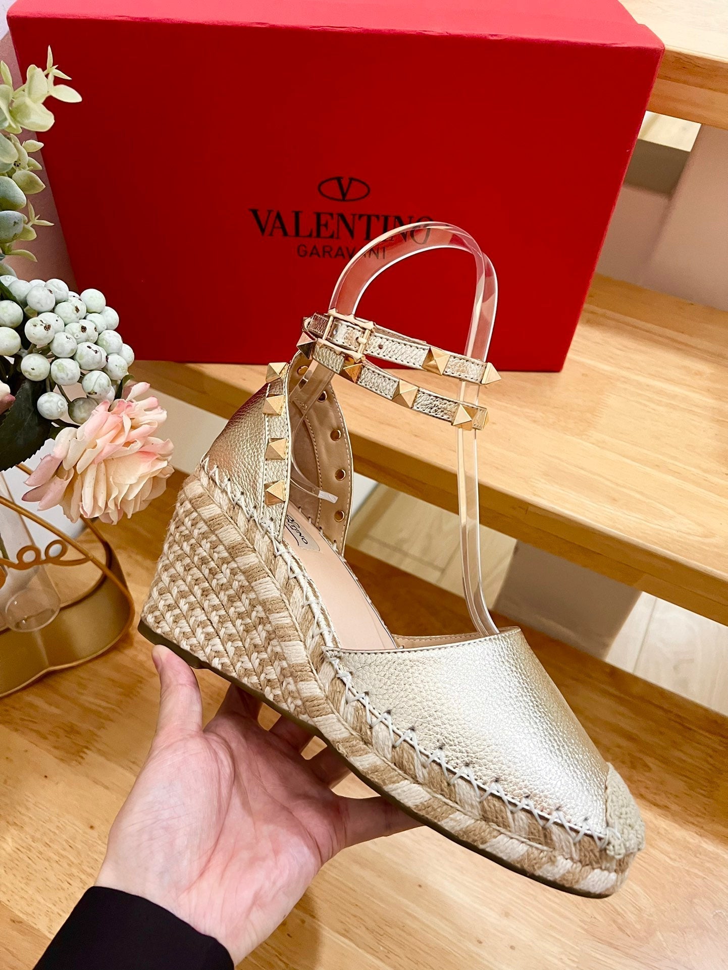 Garavani Rockstud Wedge Espadrilles In Light Yellow Metallic Cowhide And Raffia 852842