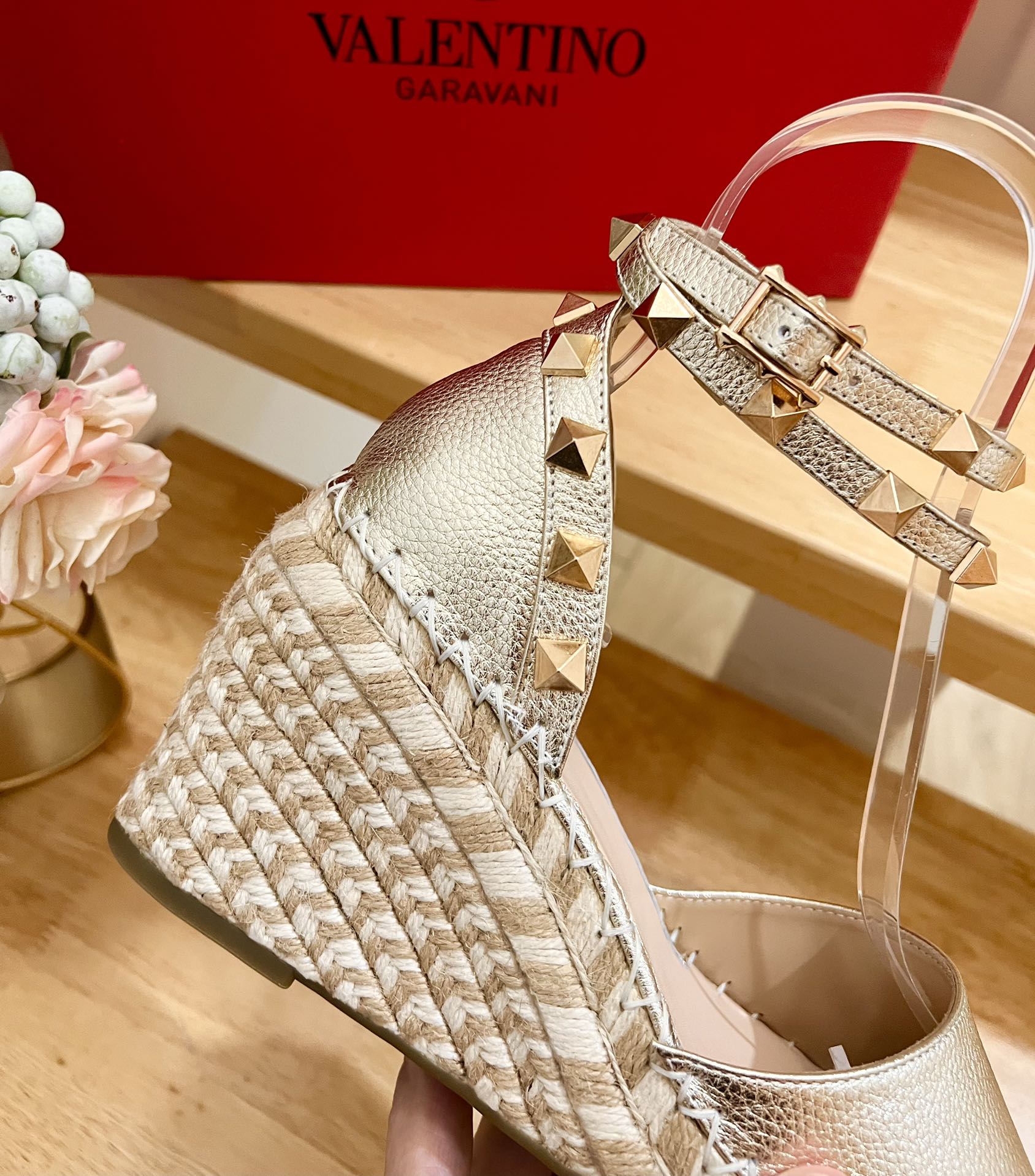 Garavani Rockstud Wedge Espadrilles In Light Yellow Metallic Cowhide And Raffia 852842