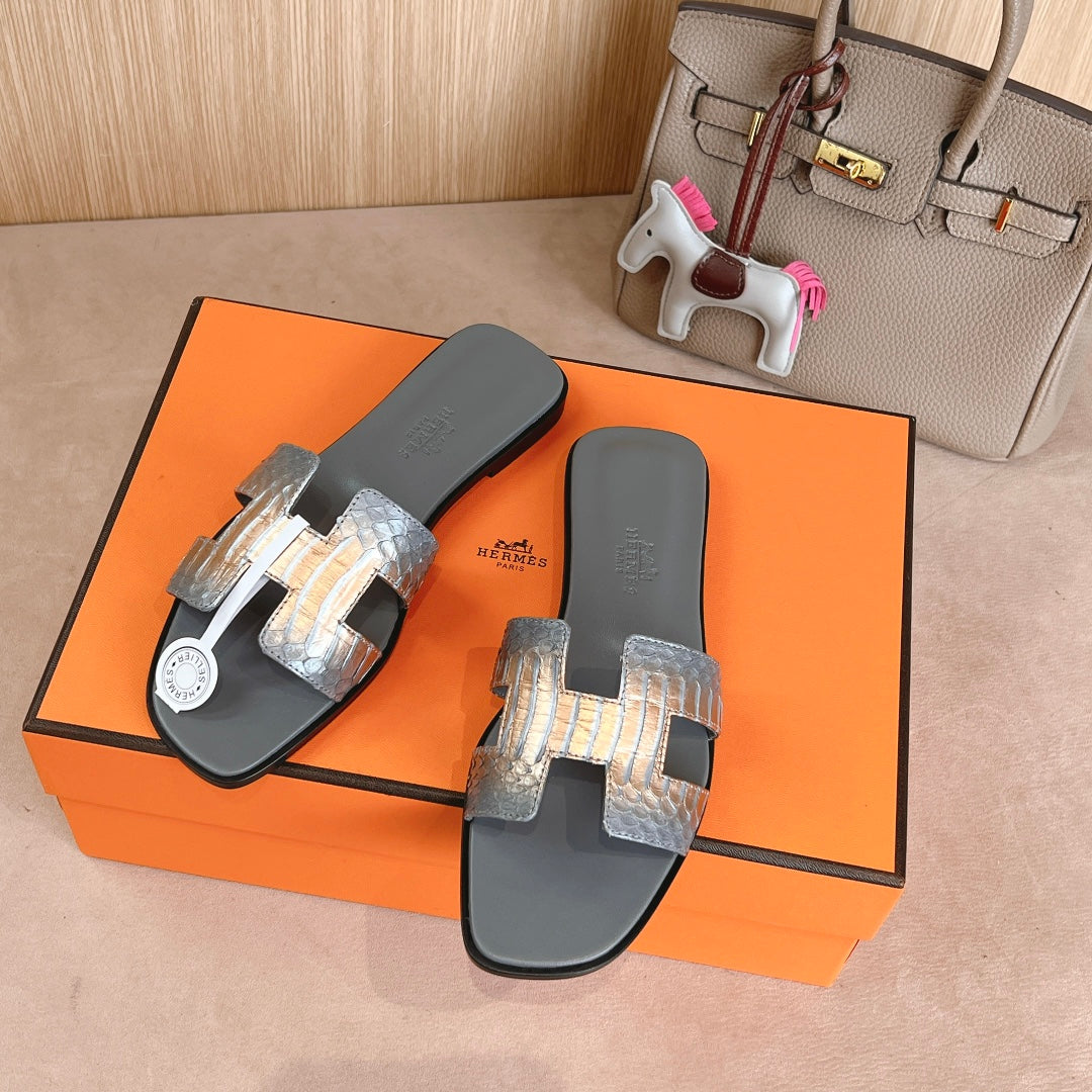 HM Oran Sandals Grey Calfskin 312775