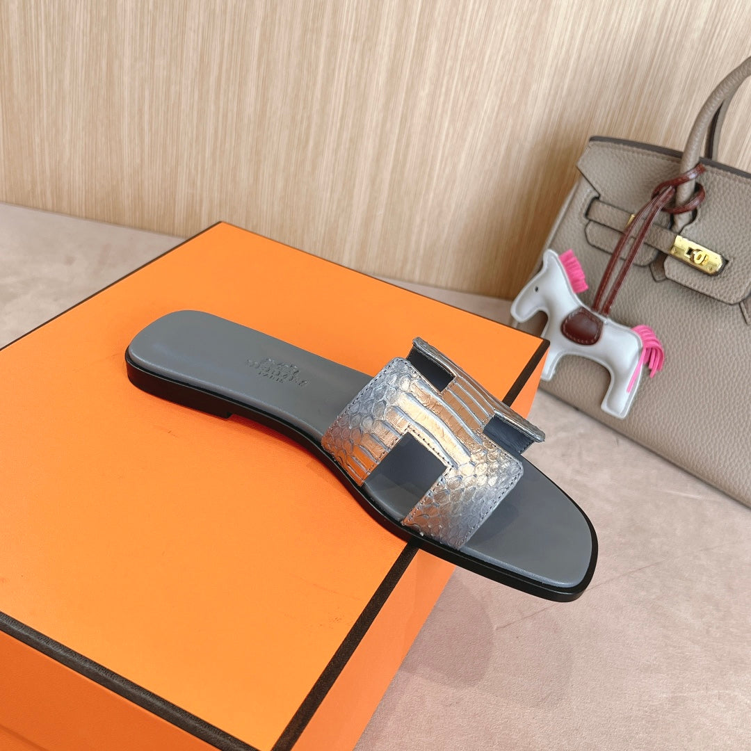 HM Oran Sandals Grey Calfskin 312775