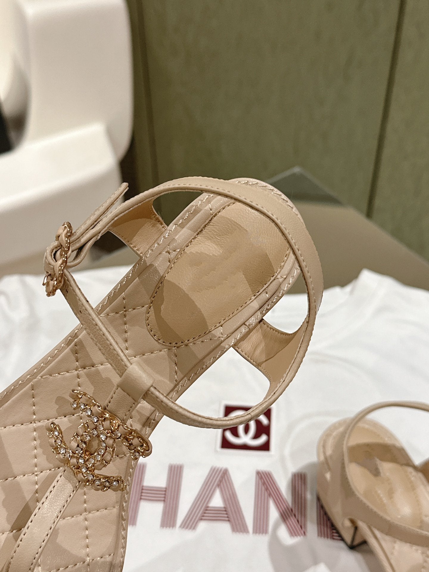 cc sandal 45 beige lambskin