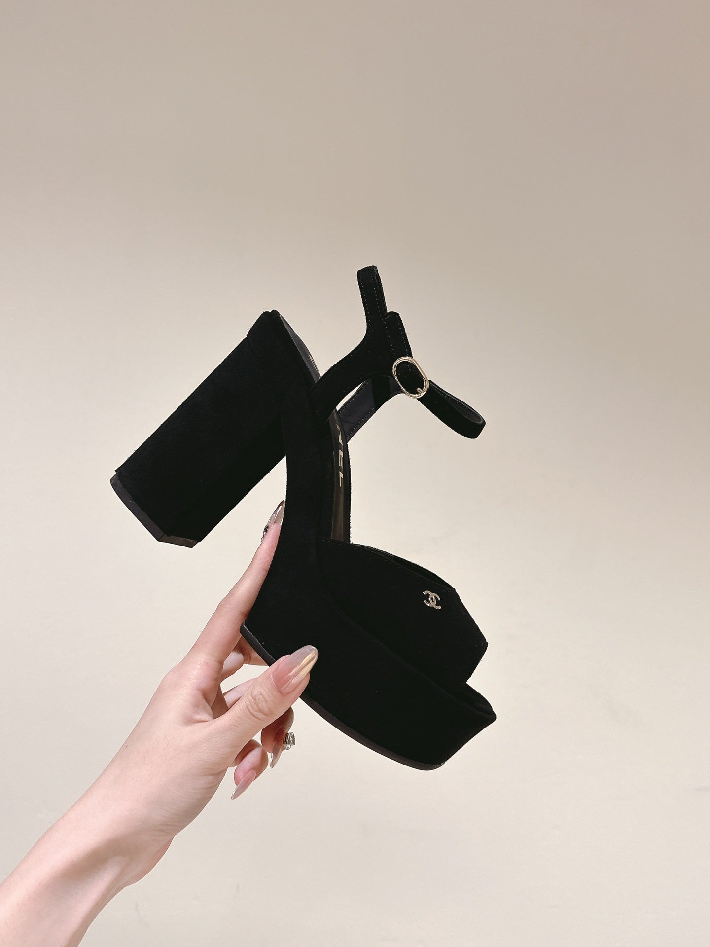 CC HIGH SANDAL BLACK SUEDE CALFSKIN