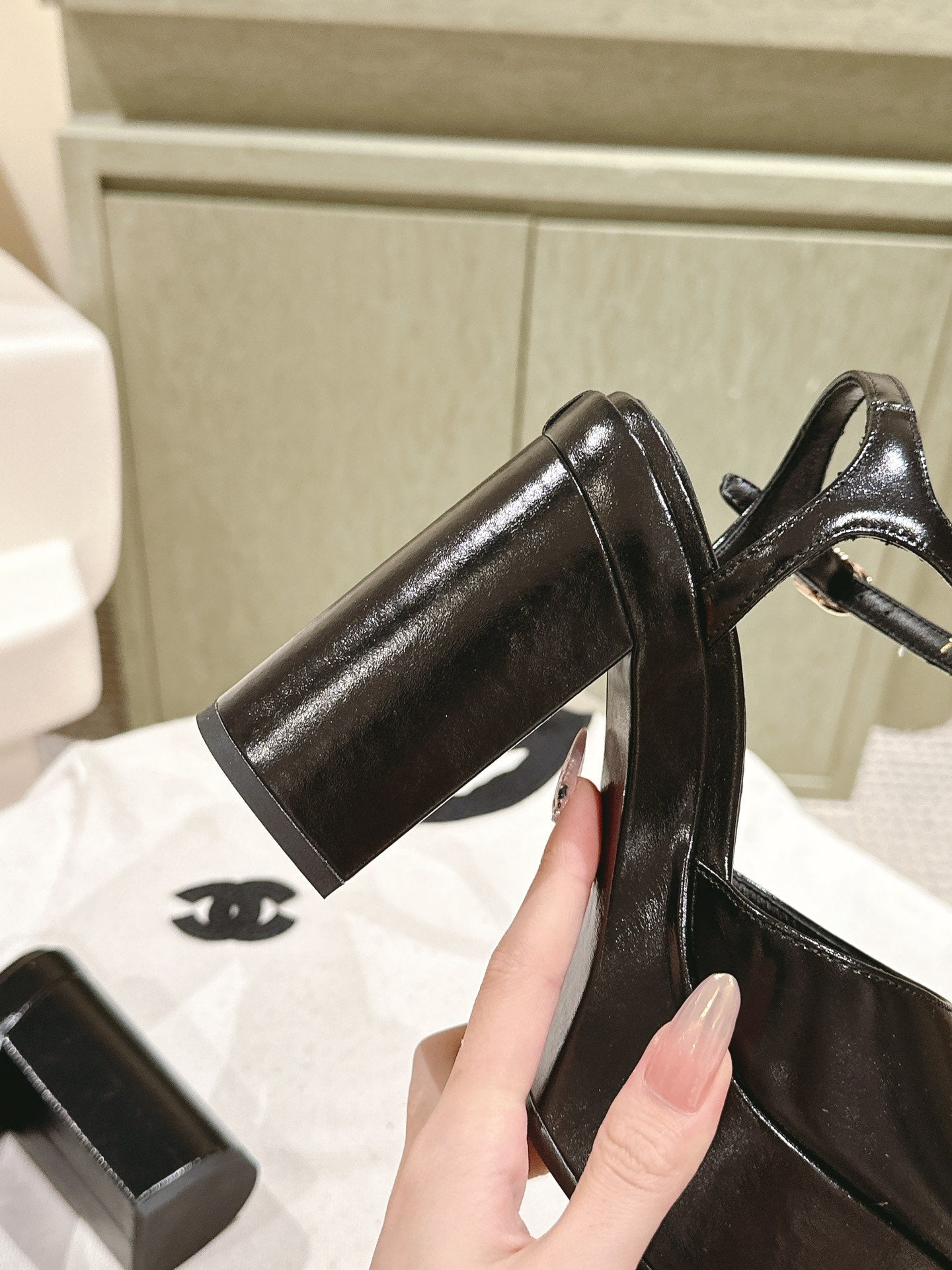 CC HIGH SANDAL BLACK CALFSKIN