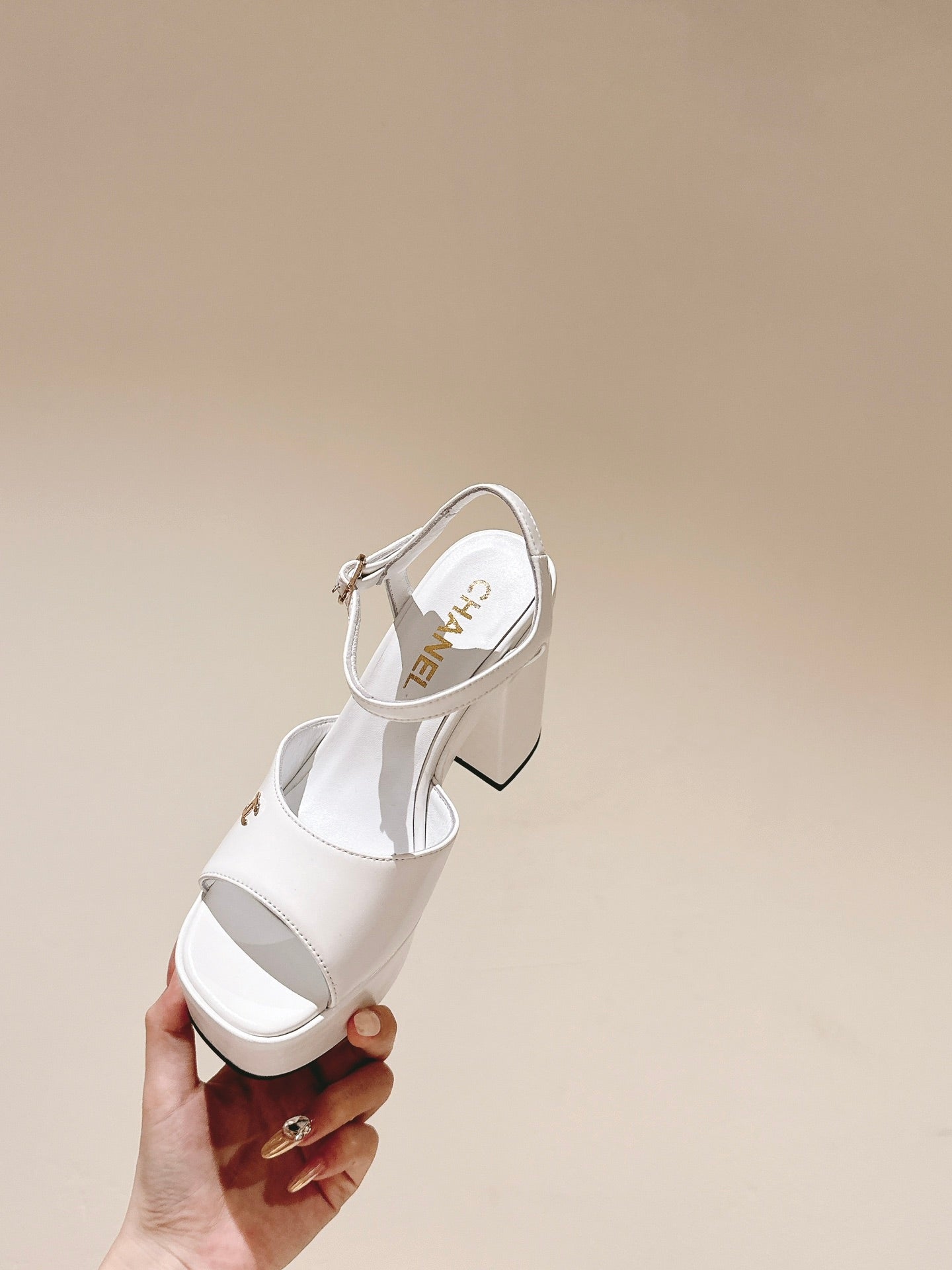 CC HIGH SANDAL WHITE CALFSKIN