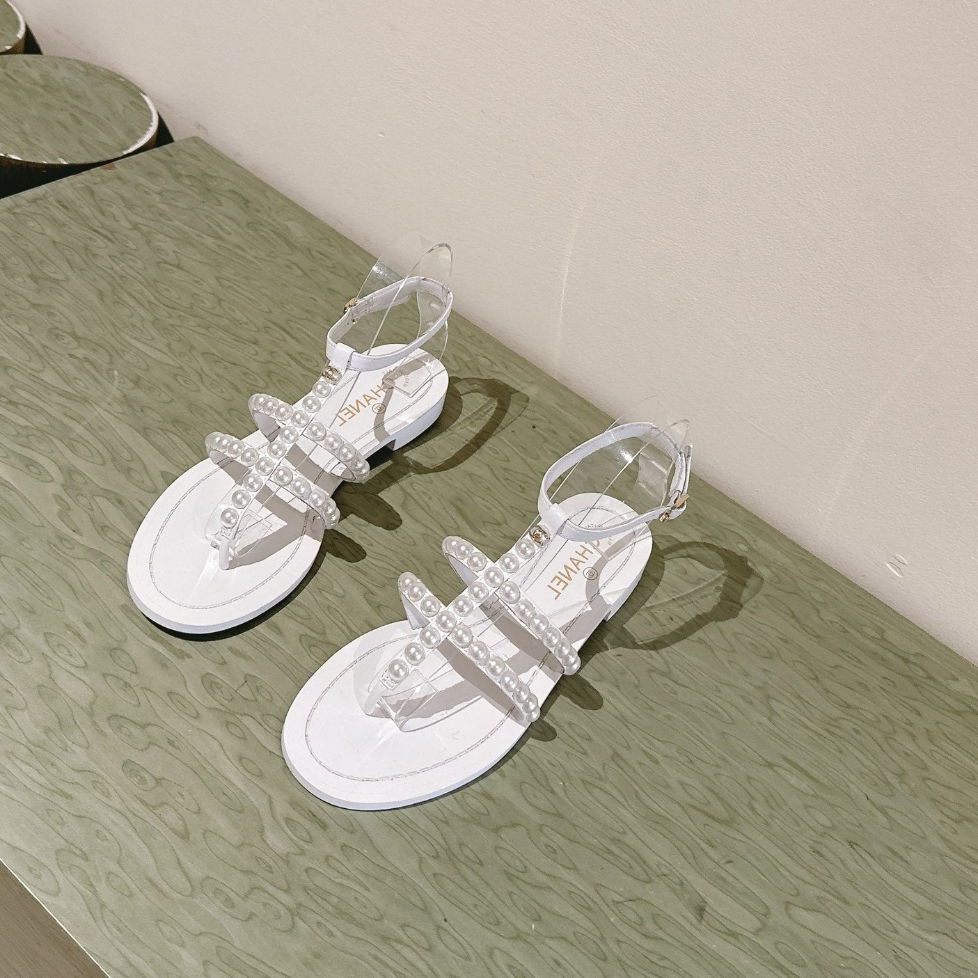 CC SANDALS PEARL ROMAN IN WHITE LAMBSKIN