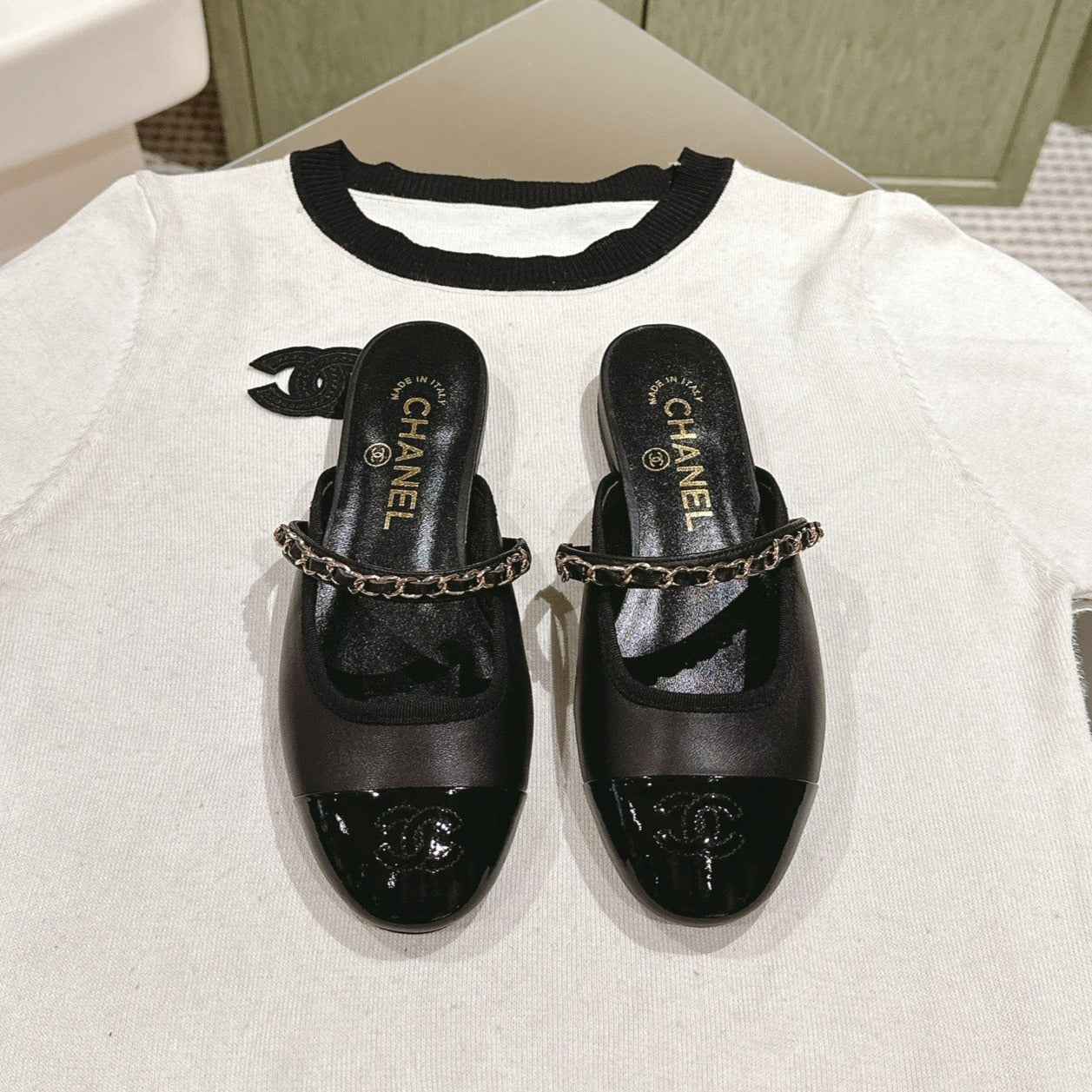 cc mule leather chain black calfskin patent calfskin