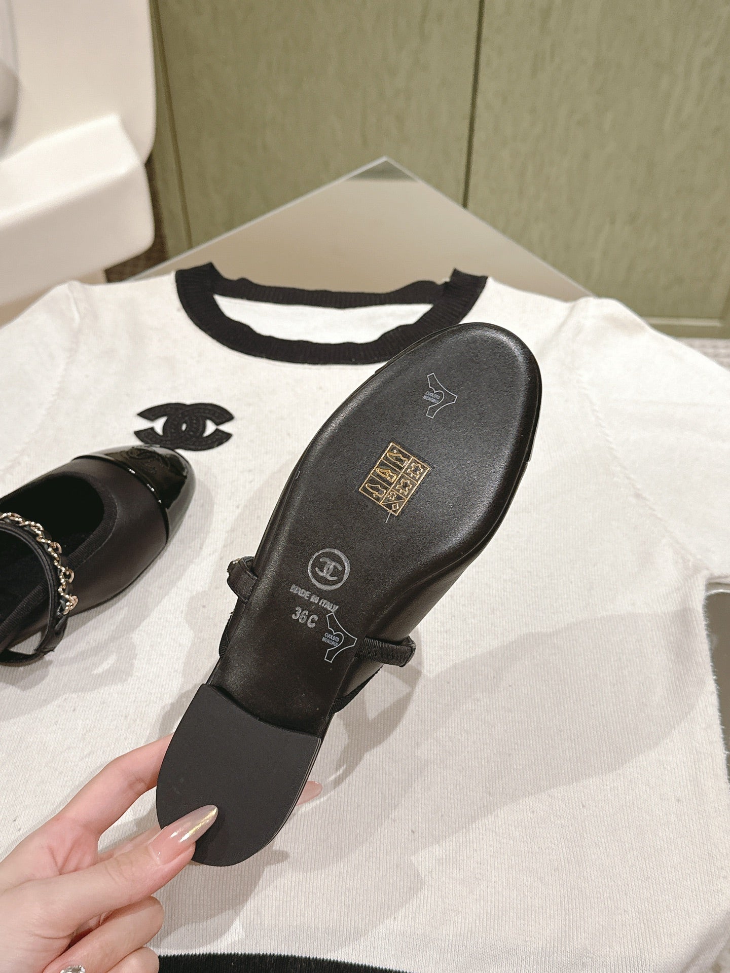 cc mule leather chain black calfskin patent calfskin