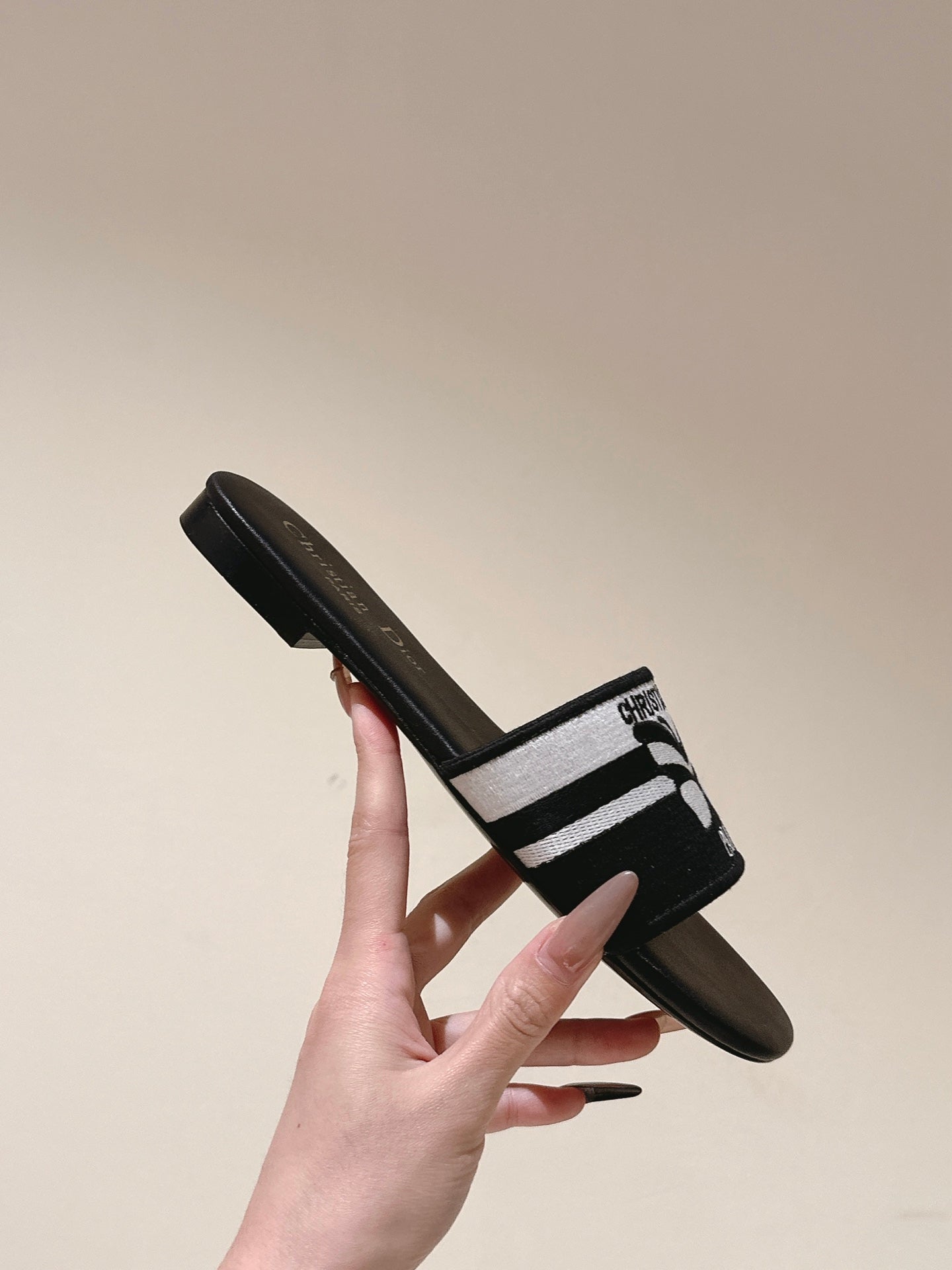 CD Dway Slide Fabric with Cowhide 241926