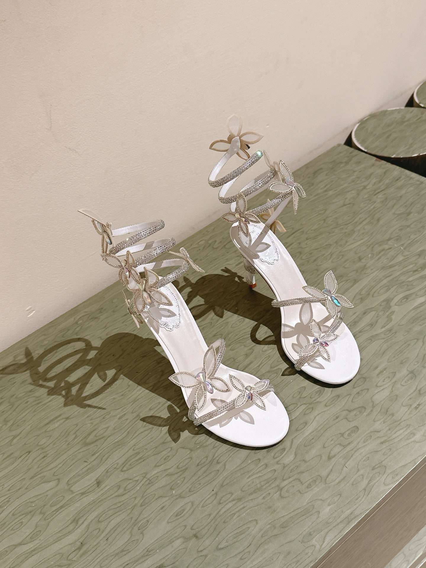RC 25 Butterfly High-Heeled Sandals White Silk Rhinestones