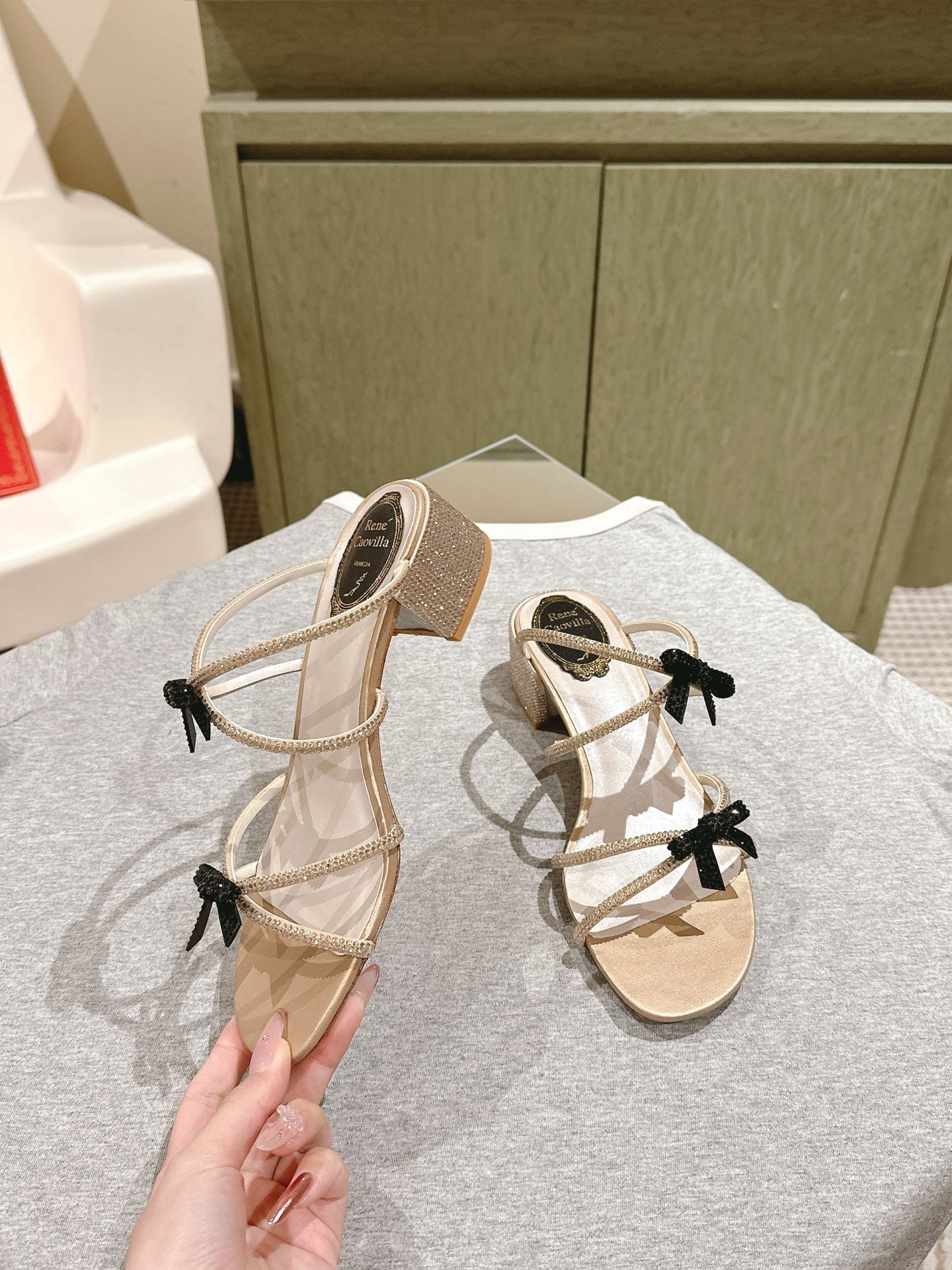 RC 25 Diamond Bow Attached High Heeled Pink Nude Silk Rhinestones 268054