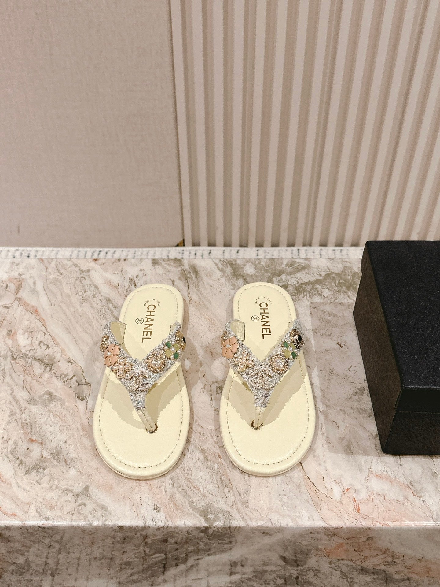 CC 25 Thong Sandal sheepskin 267855