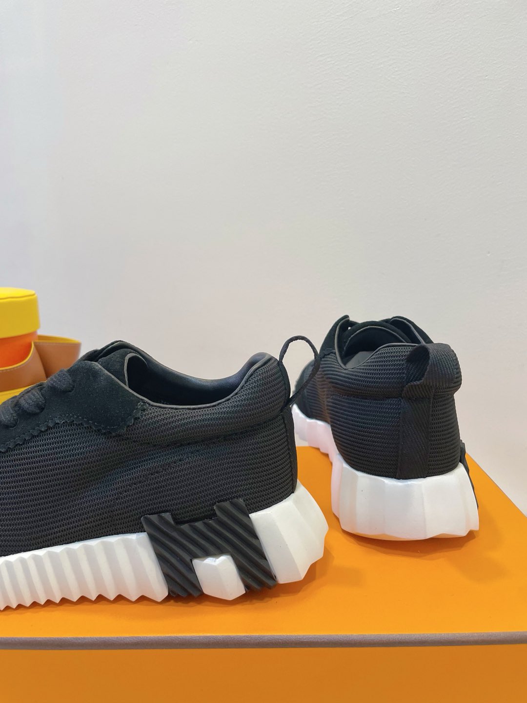 HM  Bouncing sneaker Black mix White Fabric with Suede 212277