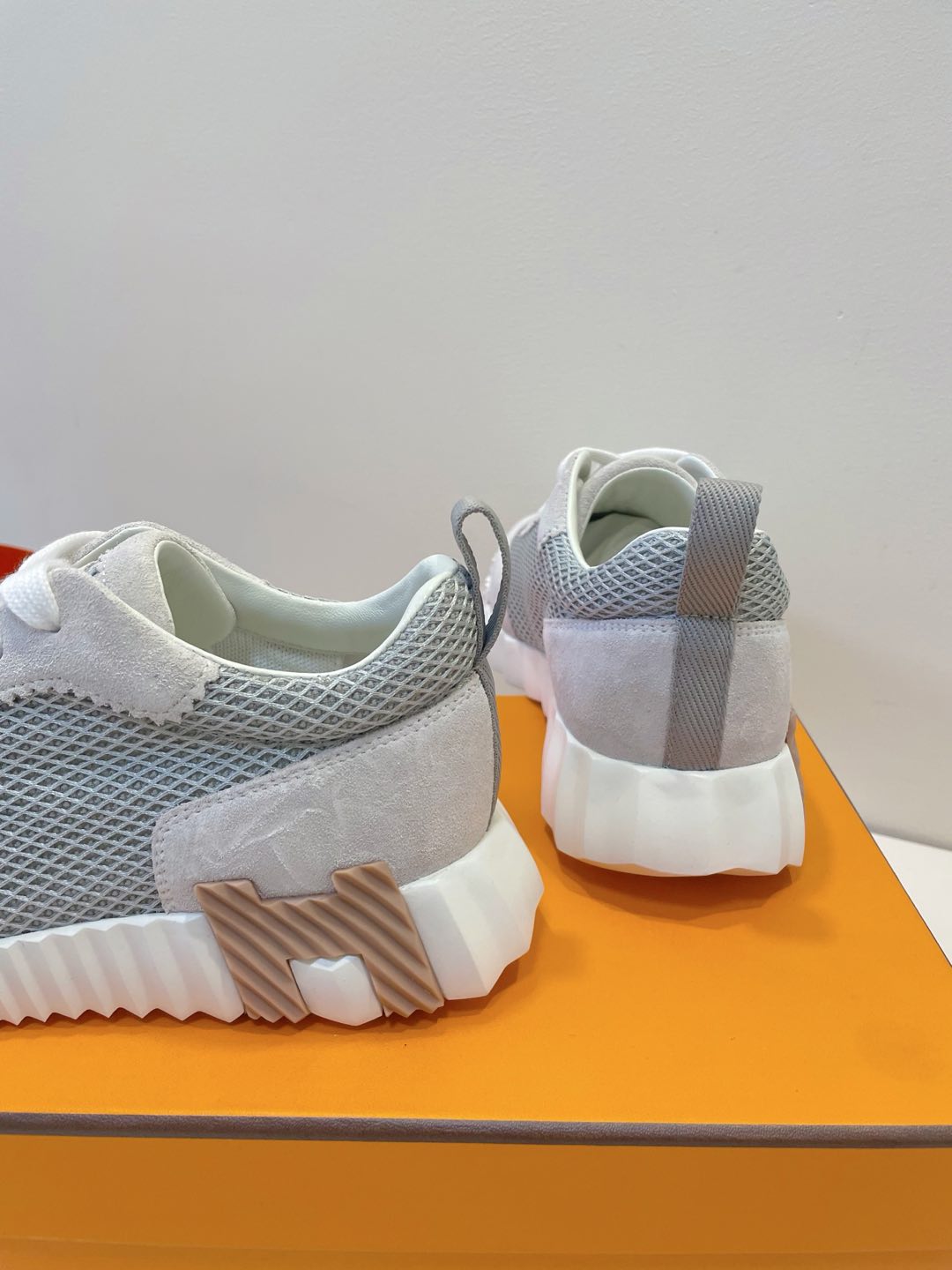 HM  Bouncing sneaker Beige Grey Fabric with Suede 212281