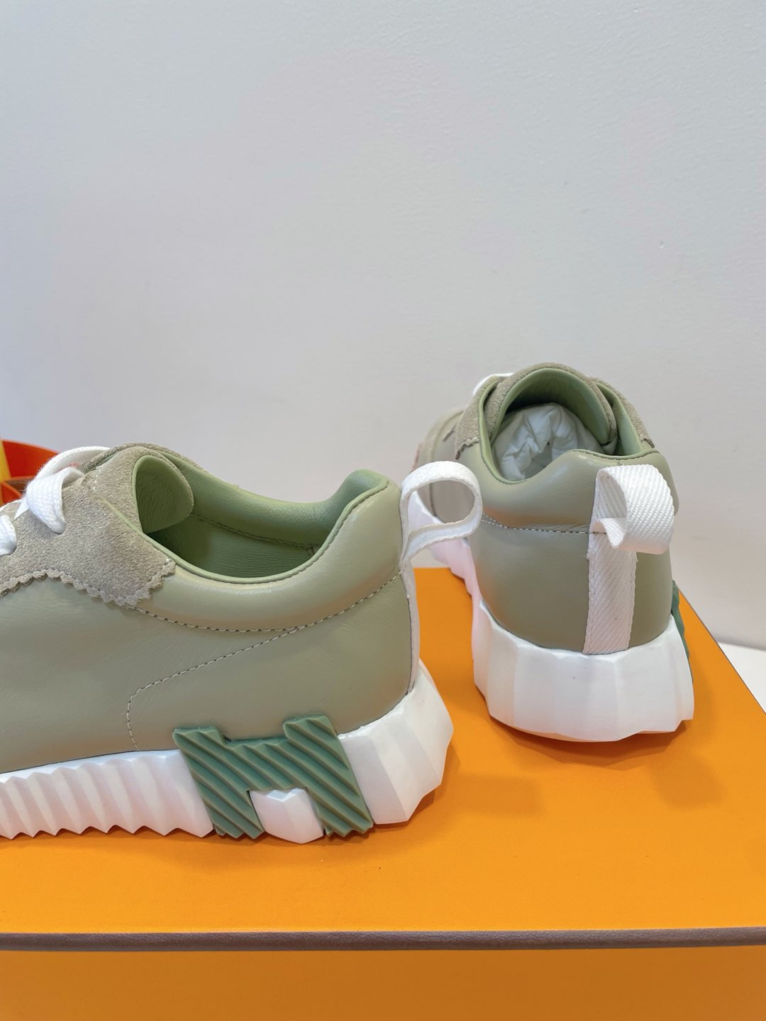 HM  Bouncing sneaker Beige Esquisse Calfskin and Suede 212286