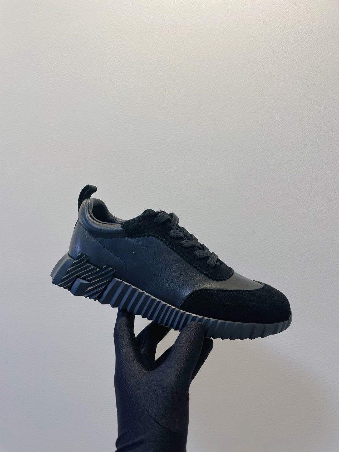 HM  Bouncing sneaker Black Calfskin and Suede 212289