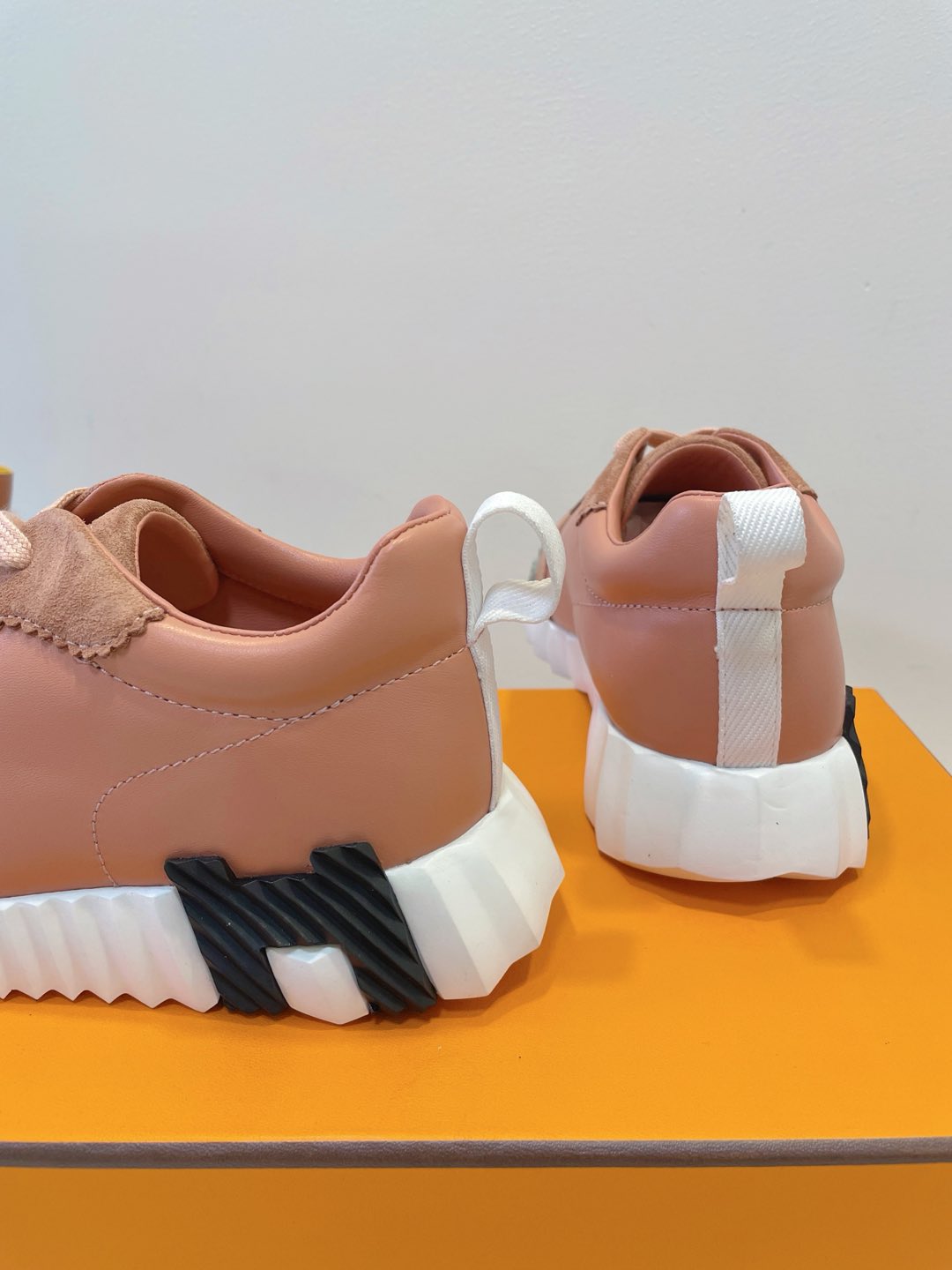 HM  Bouncing sneaker Burnt Sienna Brown Calfskin and Suede 212291