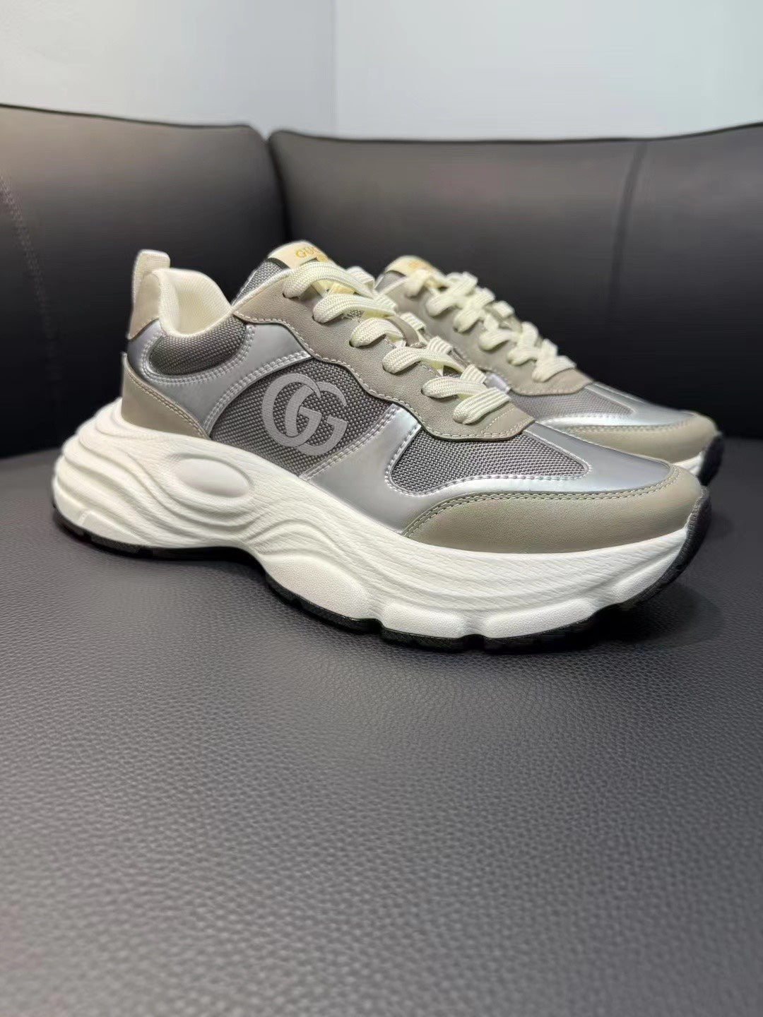 GG Men's Sneaker Silver Mesh Suede 751833