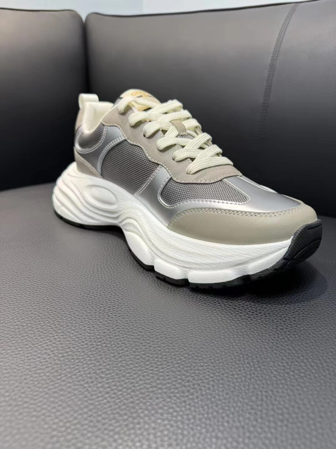 GG Men's Sneaker Silver Mesh Suede 751833