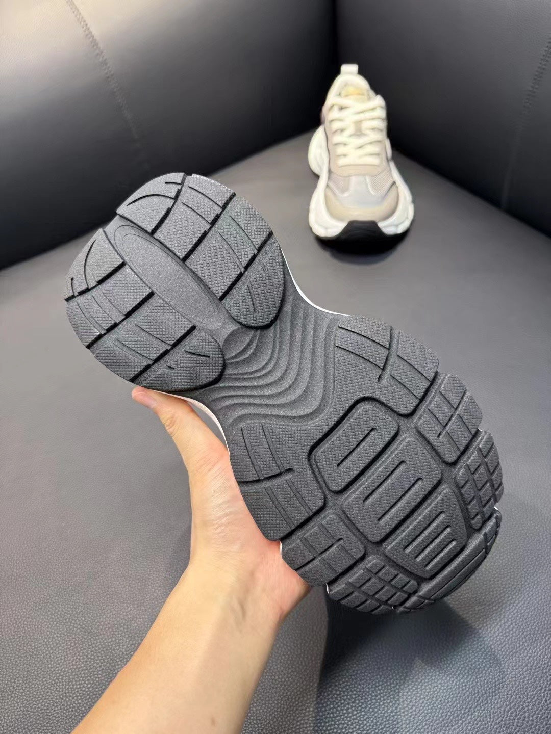 GG Men's Sneaker Silver Mesh Suede 751833