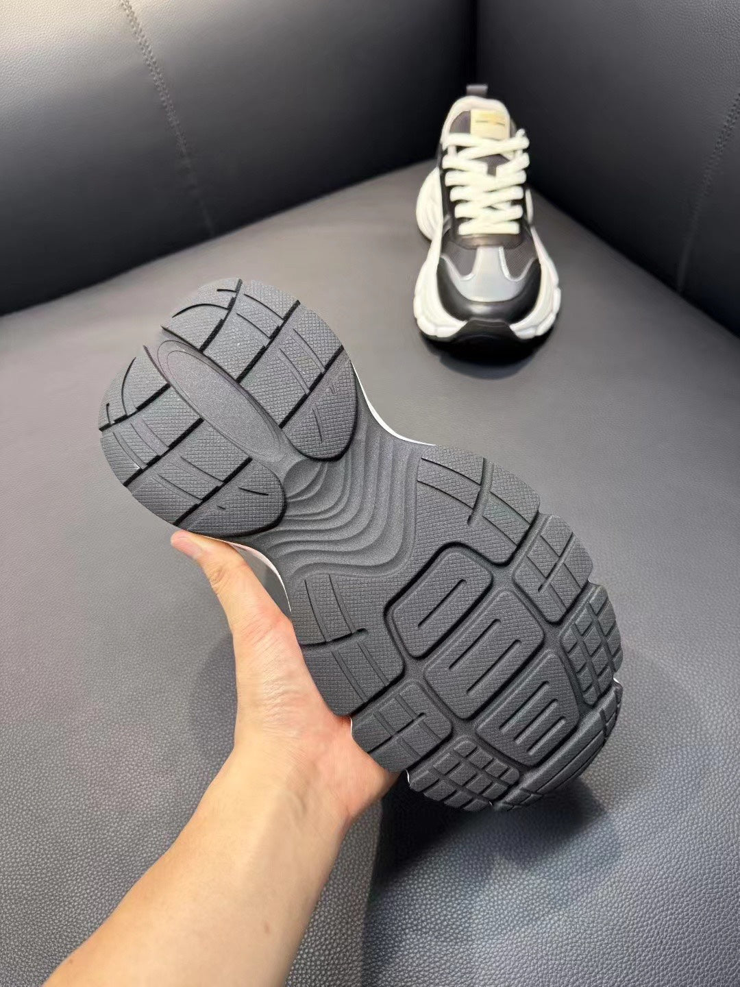 GG Men's Sneaker Black Mesh Suede 751835