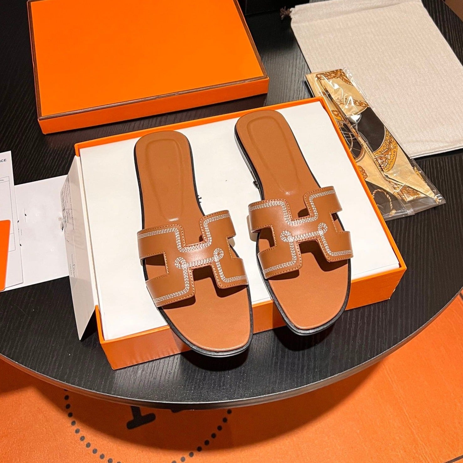 0RAN SANDAL Calfskin Sandstone