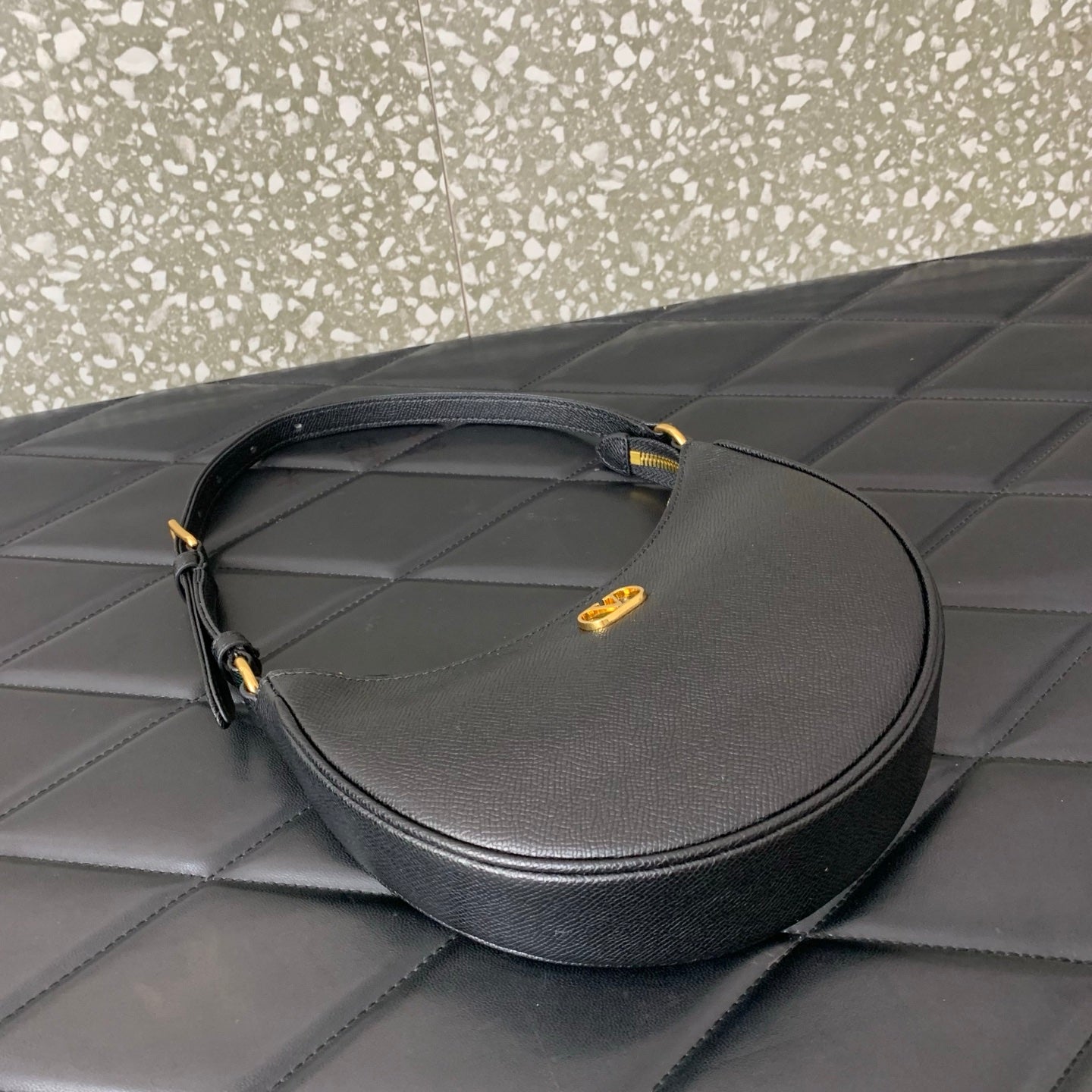 VA GARAVANI VLOGO mini HOBO bag black calfskin 566882
