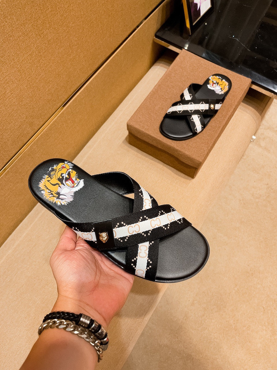 GG Men's Sandals Slide Black Leather 587233