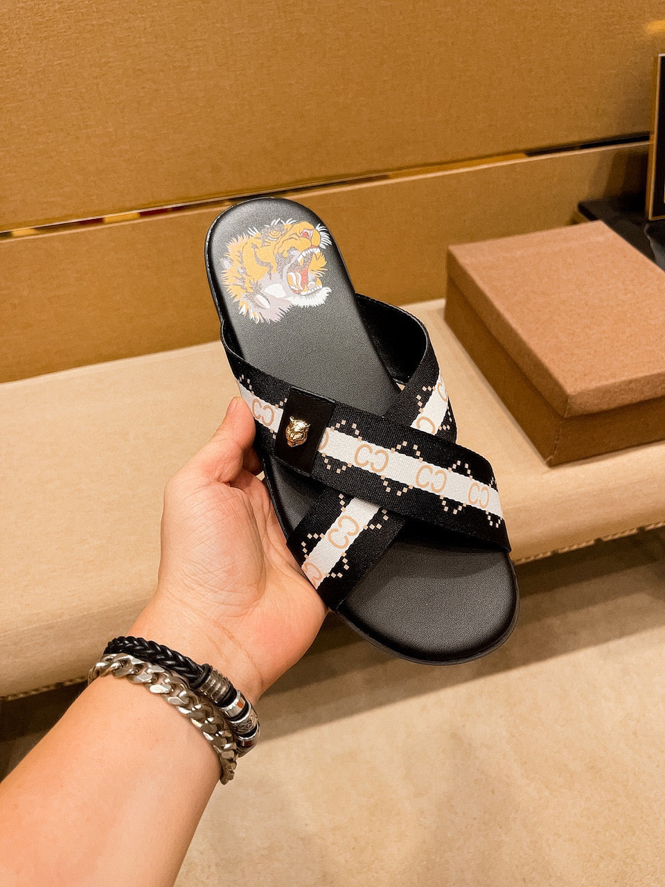 GG Men's Sandals Slide Black Leather 587233