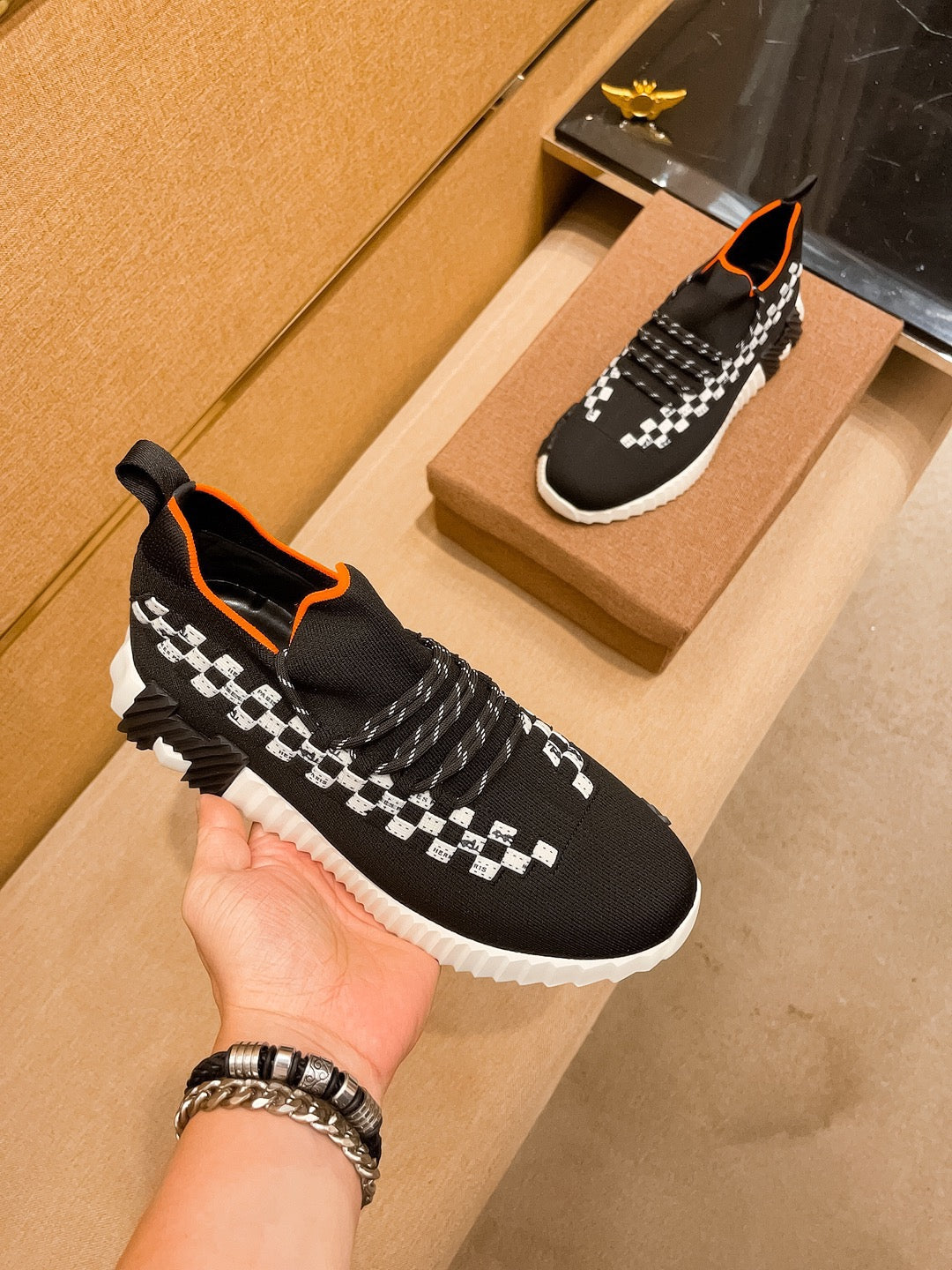 HM Men's Flex Slip-on Sneaker Black Knit Cowhide 671700