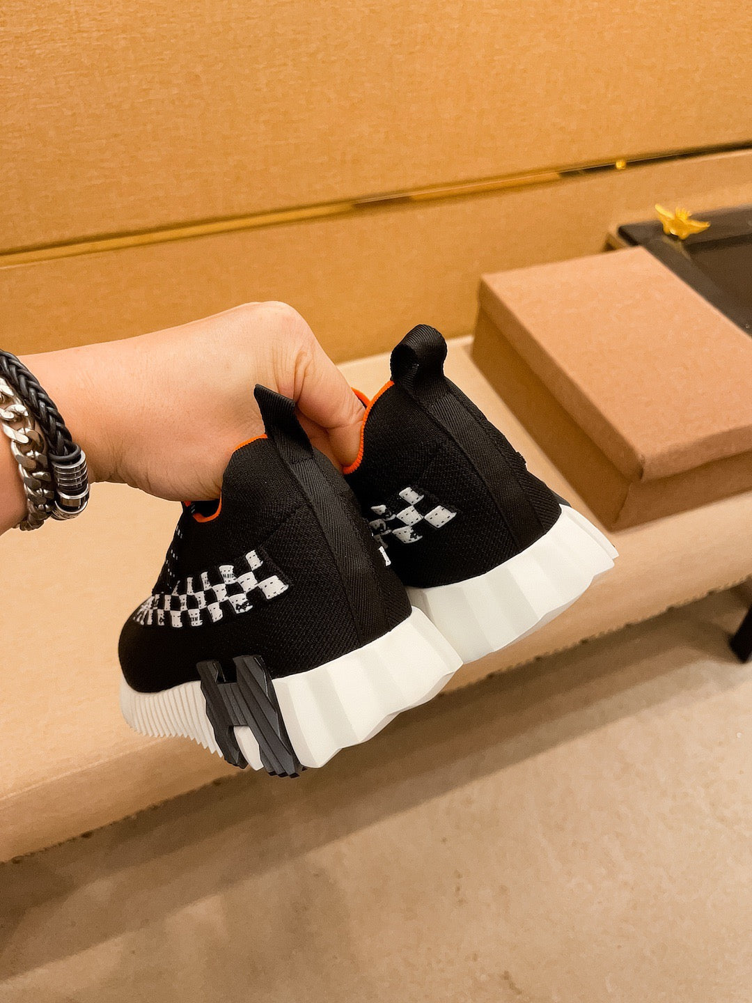 HM Men's Flex Slip-on Sneaker Black Knit Cowhide 671700