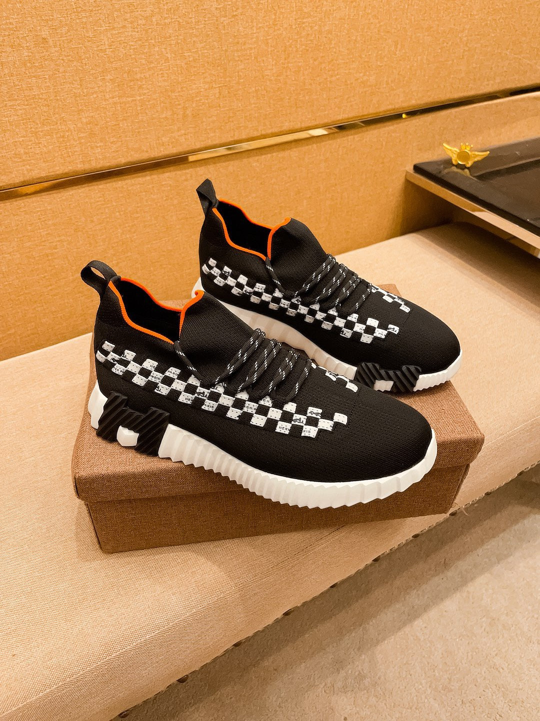 HM Men's Flex Slip-on Sneaker Black Knit Cowhide 671700