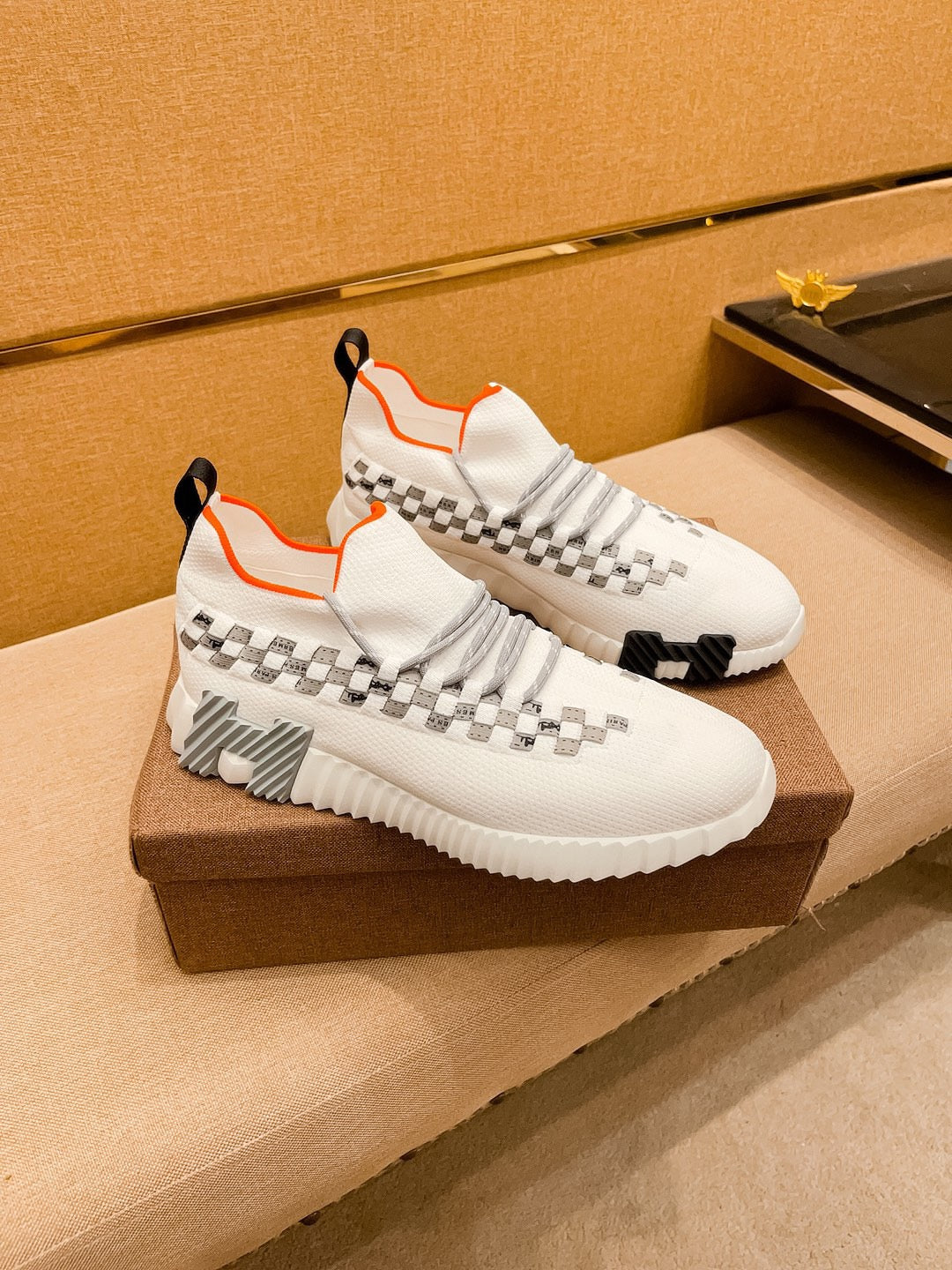 HM Men's Flex Slip-on Sneaker White Knit Cowhide 671701