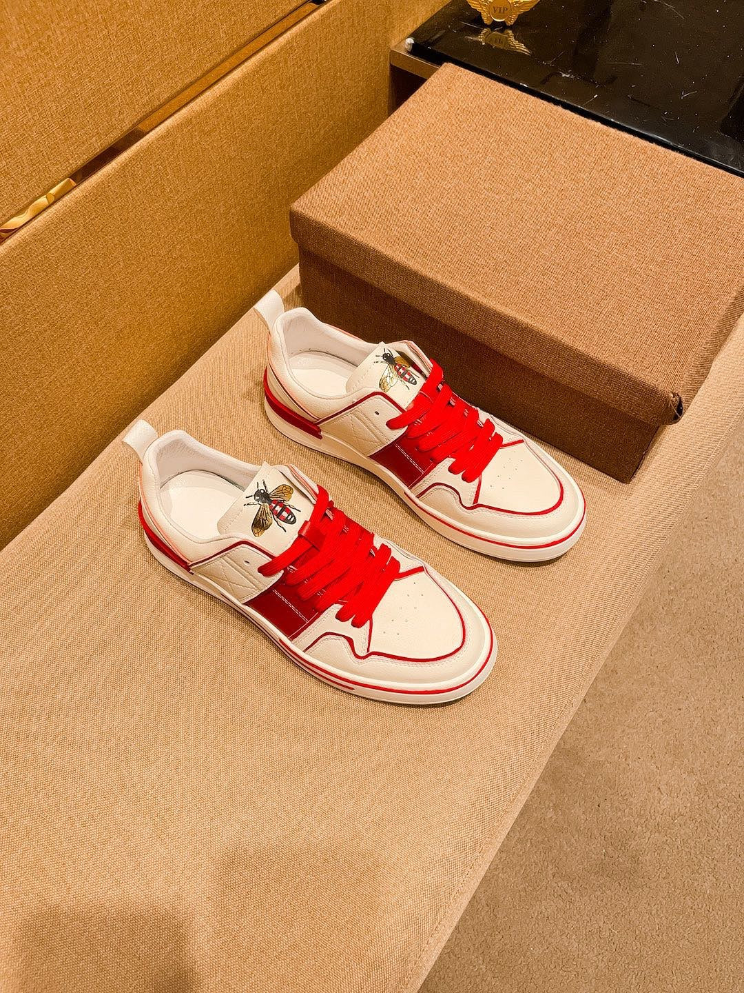 GG Men's Sneaker White Red Cowhide 671710