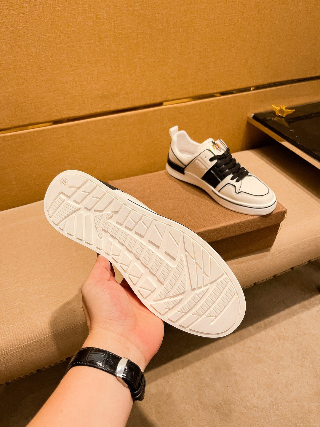 GG Men's Sneaker White Black Cowhide 671711