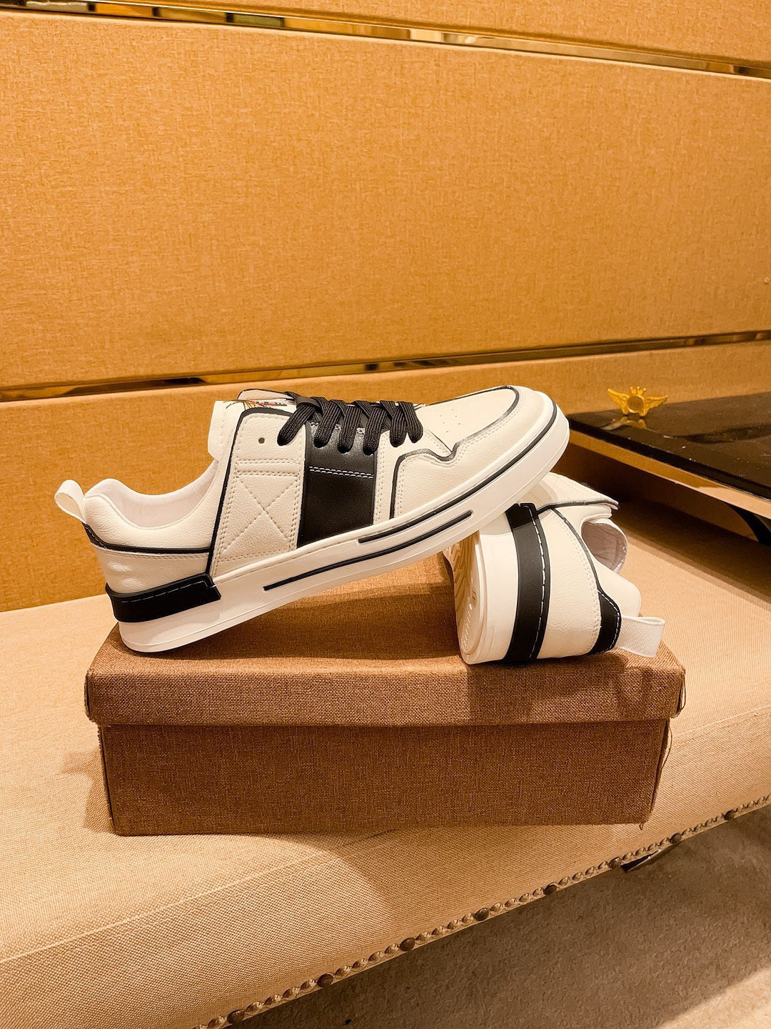 GG Men's Sneaker White Black Cowhide 671711