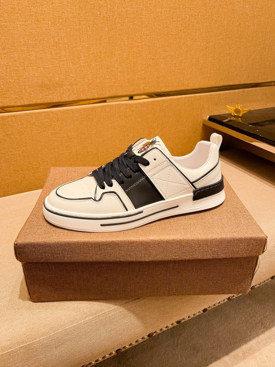 GG Men's Sneaker White Black Cowhide 671711