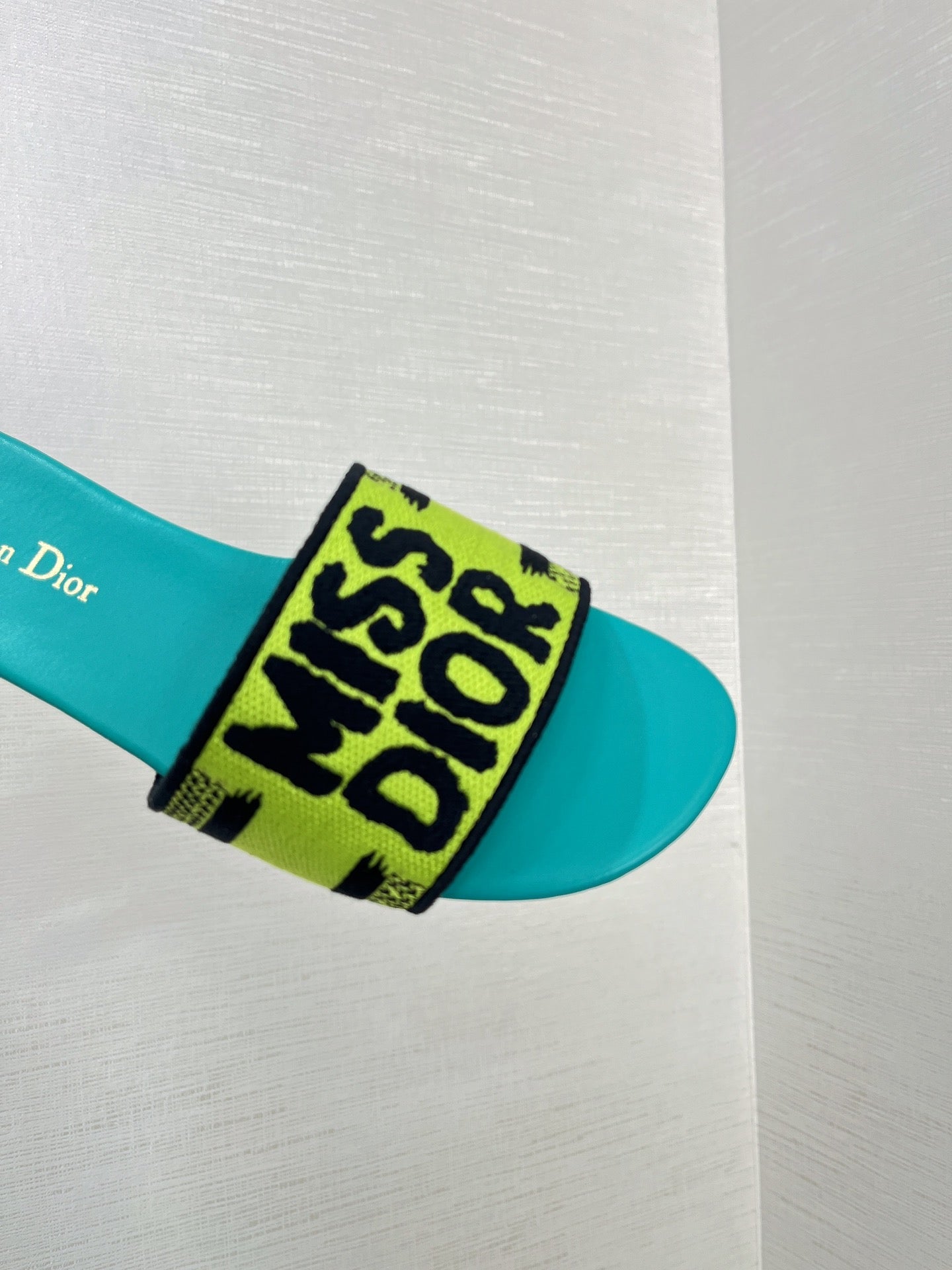 dway slide embroidered lime blue cotton