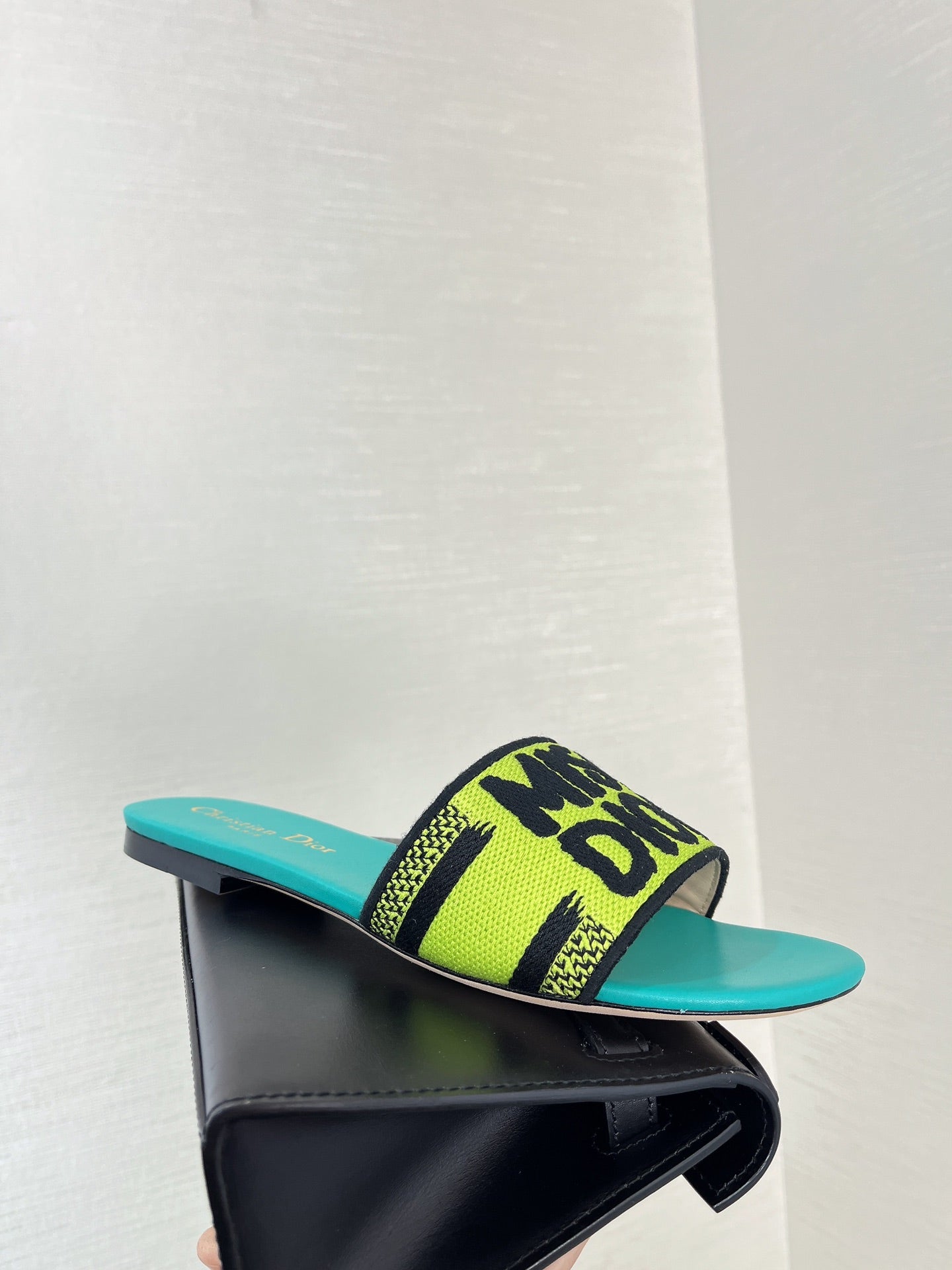 dway slide embroidered lime blue cotton
