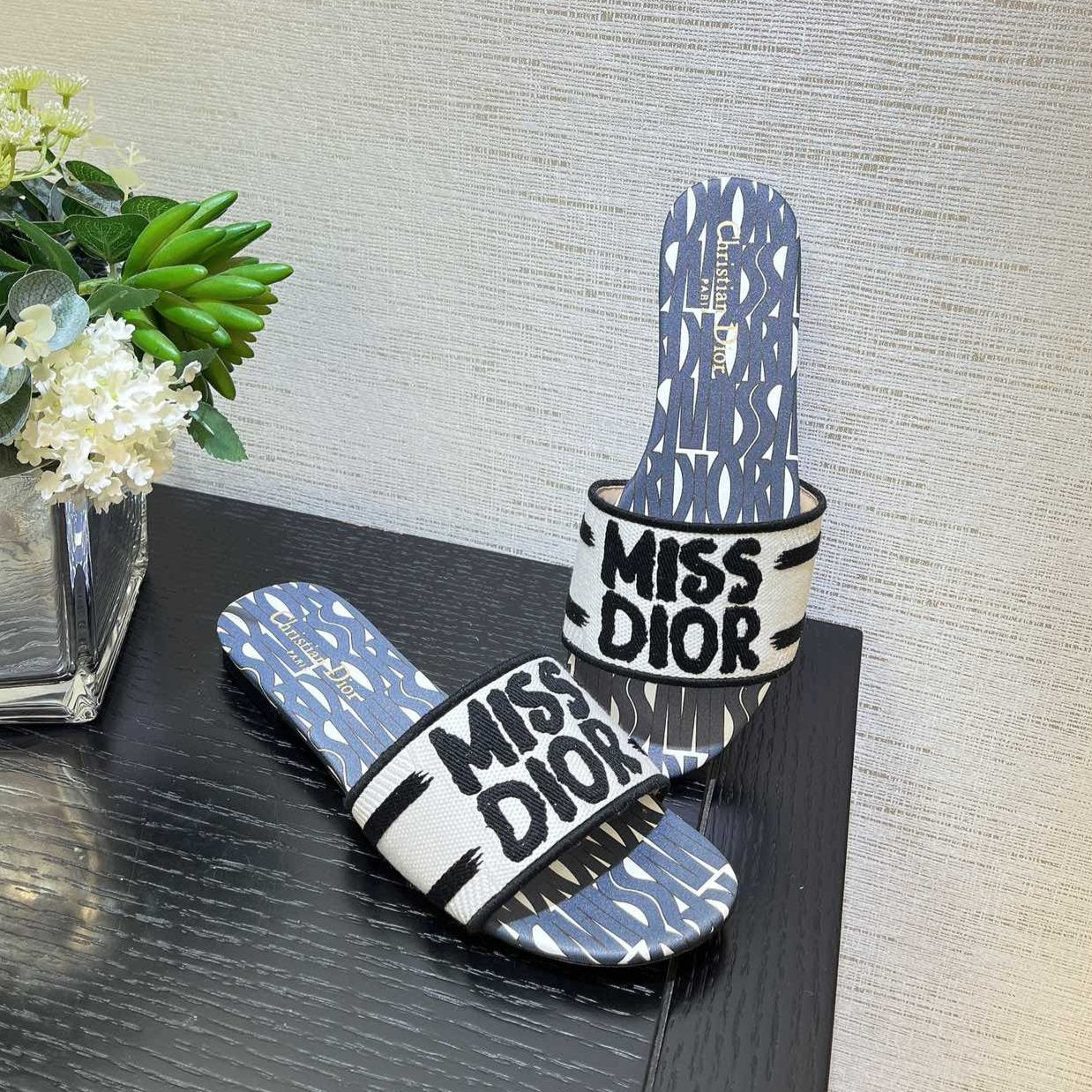 dway slide embroidered cotton grey miss cd alllover motif