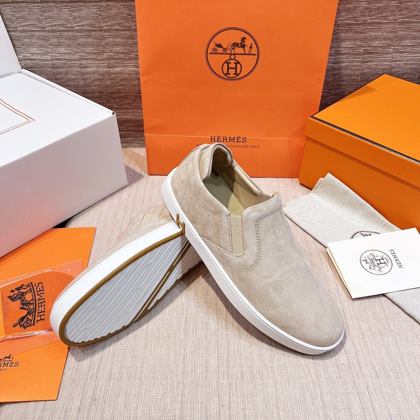 HM Men's 25 Lucky Slip-on Beige Suede 713104