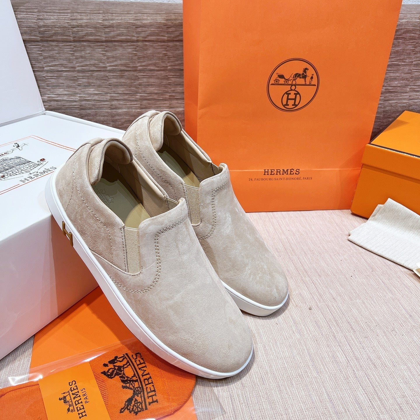 HM Men's 25 Lucky Slip-on Beige Suede 713104