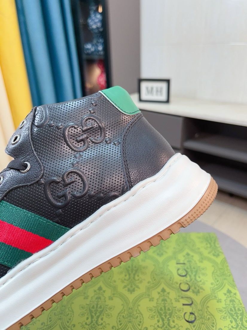 GG Men's Sneaker Black Embossed Cowhide 471066