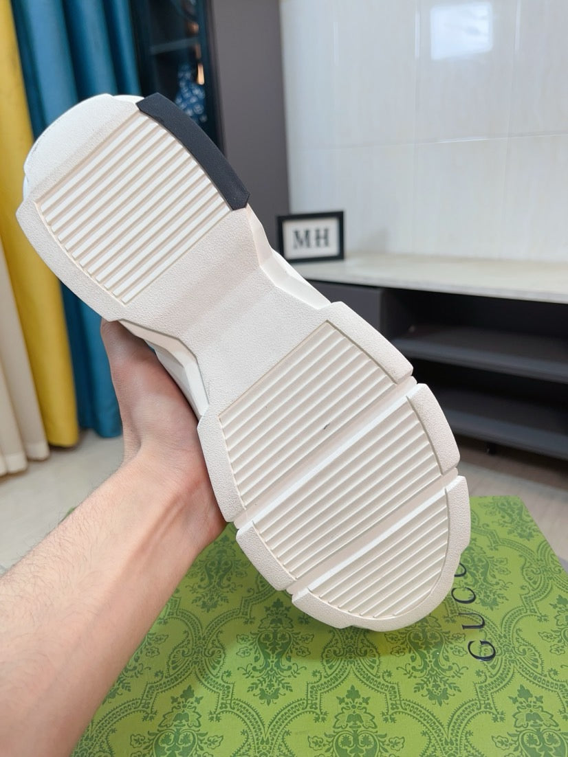 GG Men's ACE Sneaker White Calfskin 523323