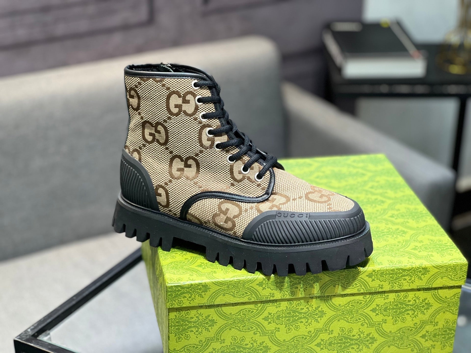 GG Men's 25 Lace up Boot Black Brown Canvas 720790