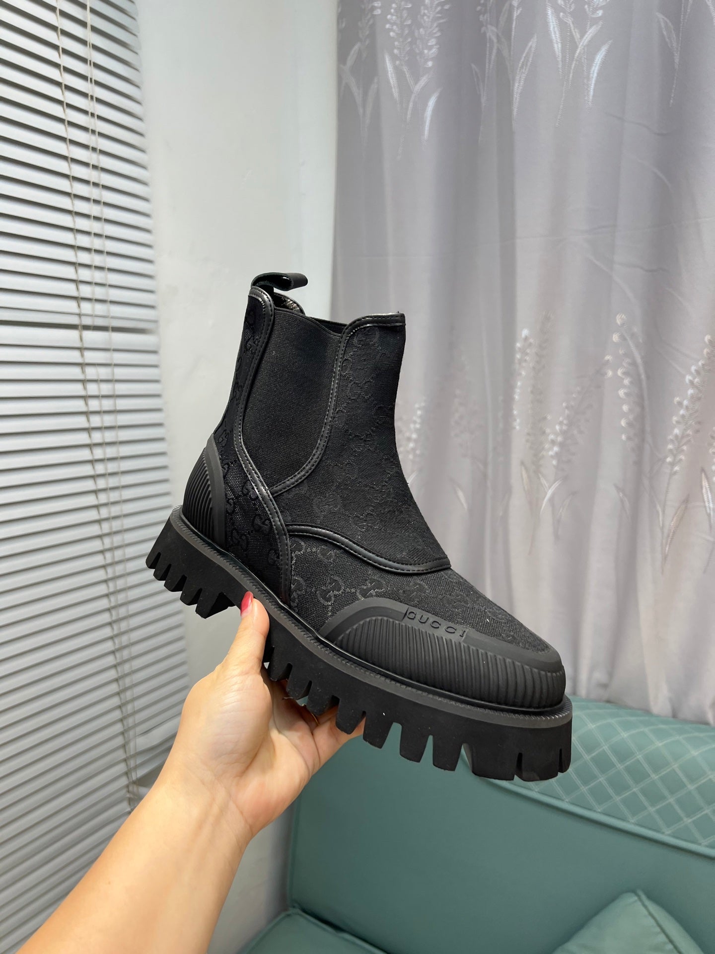 GG Men's 25 Chelsea Boots Black Canvas 720796